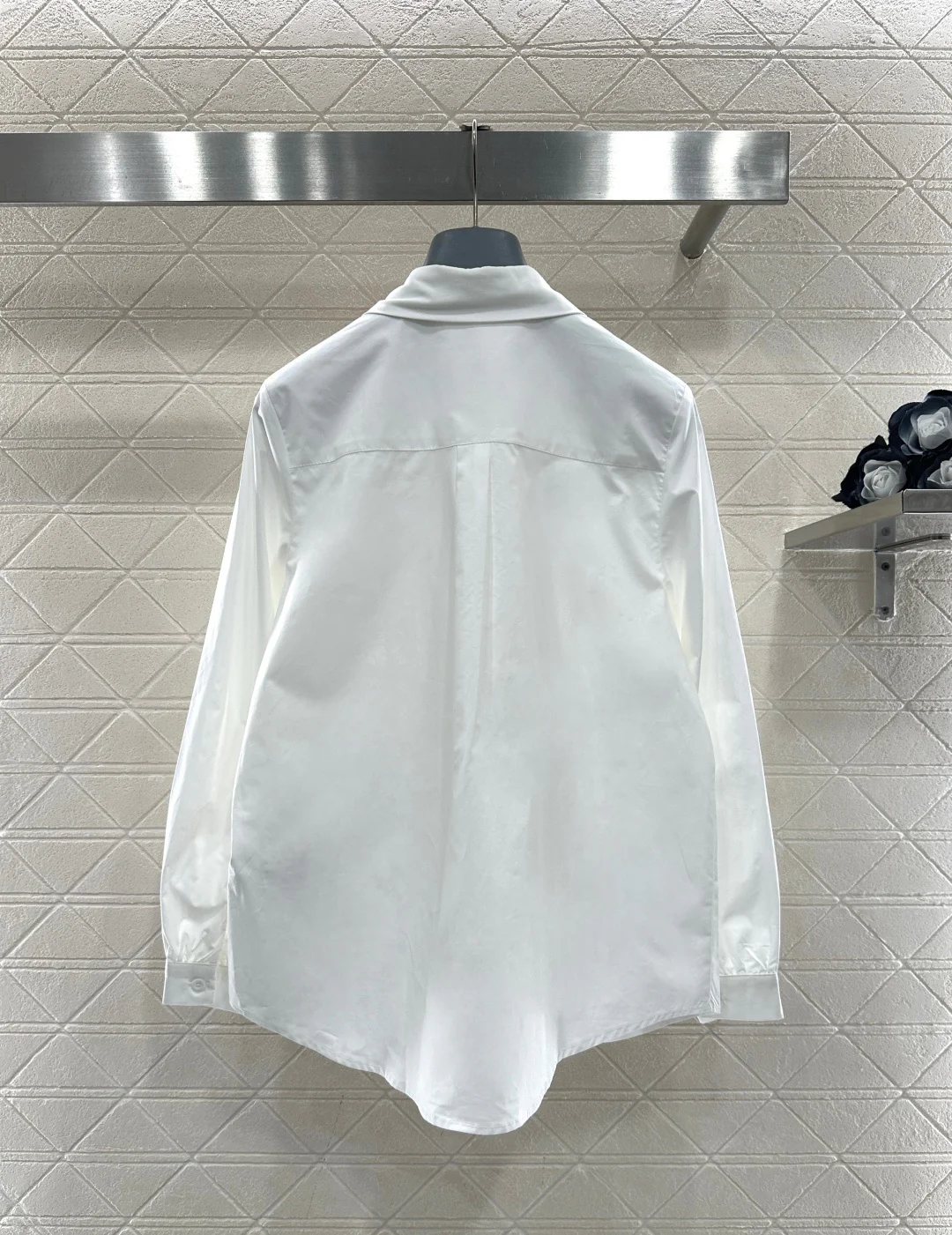 Located Ruffled Lace Shirt