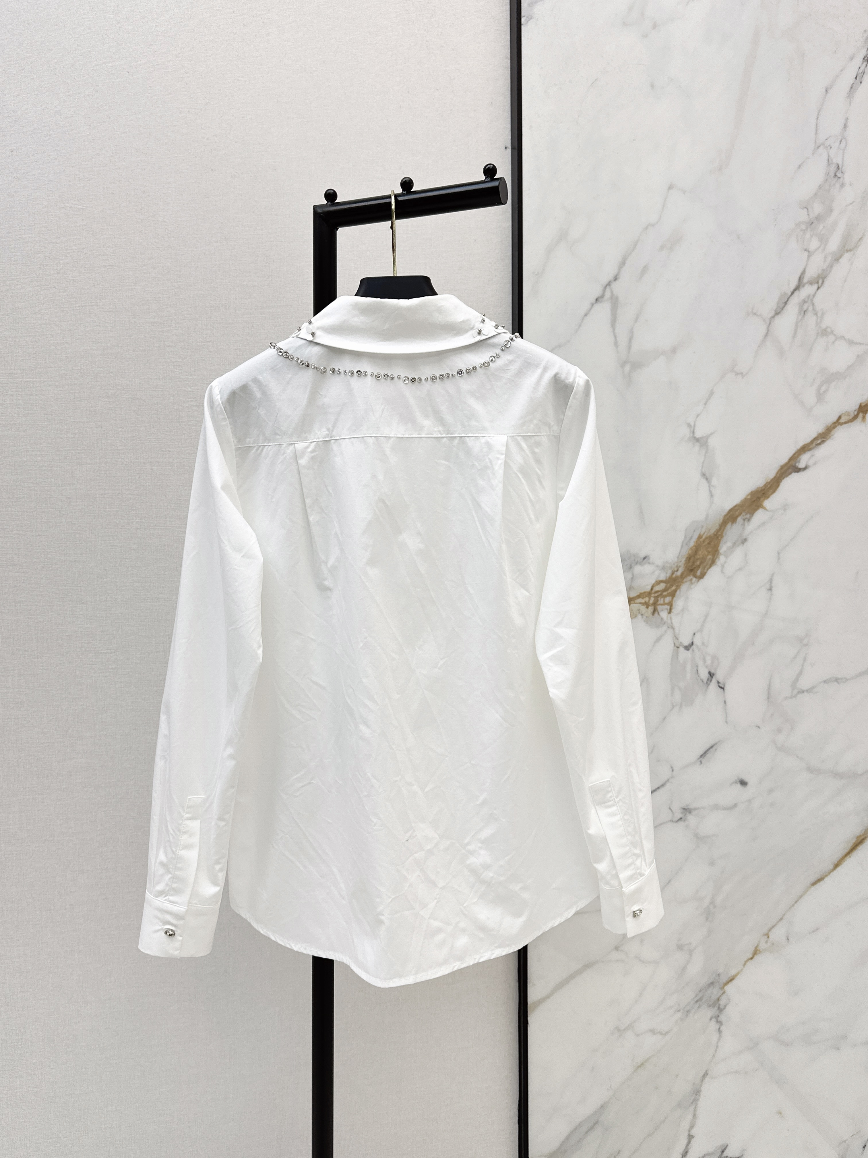 Peter Pan collar shirt