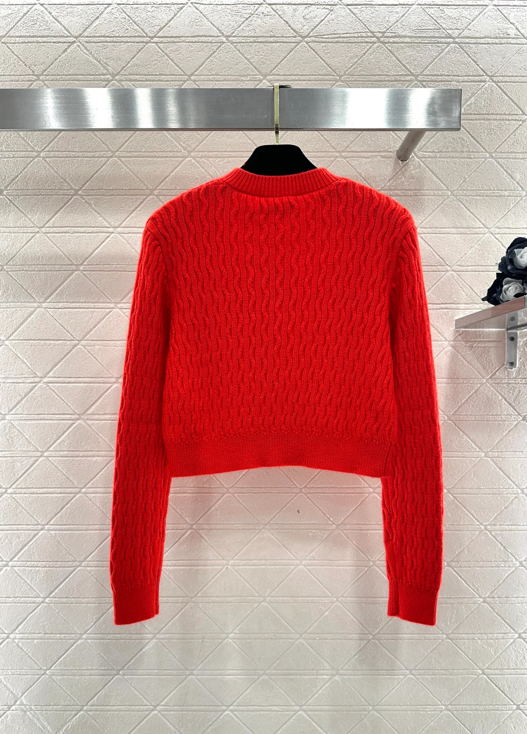 Wave Pattern Short Knit Cardigan