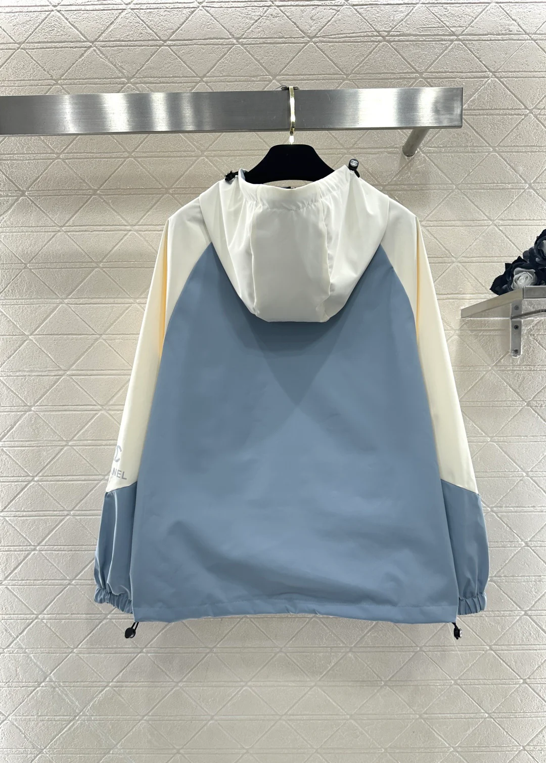 Color-blocked Zip-up Windproof Jacket