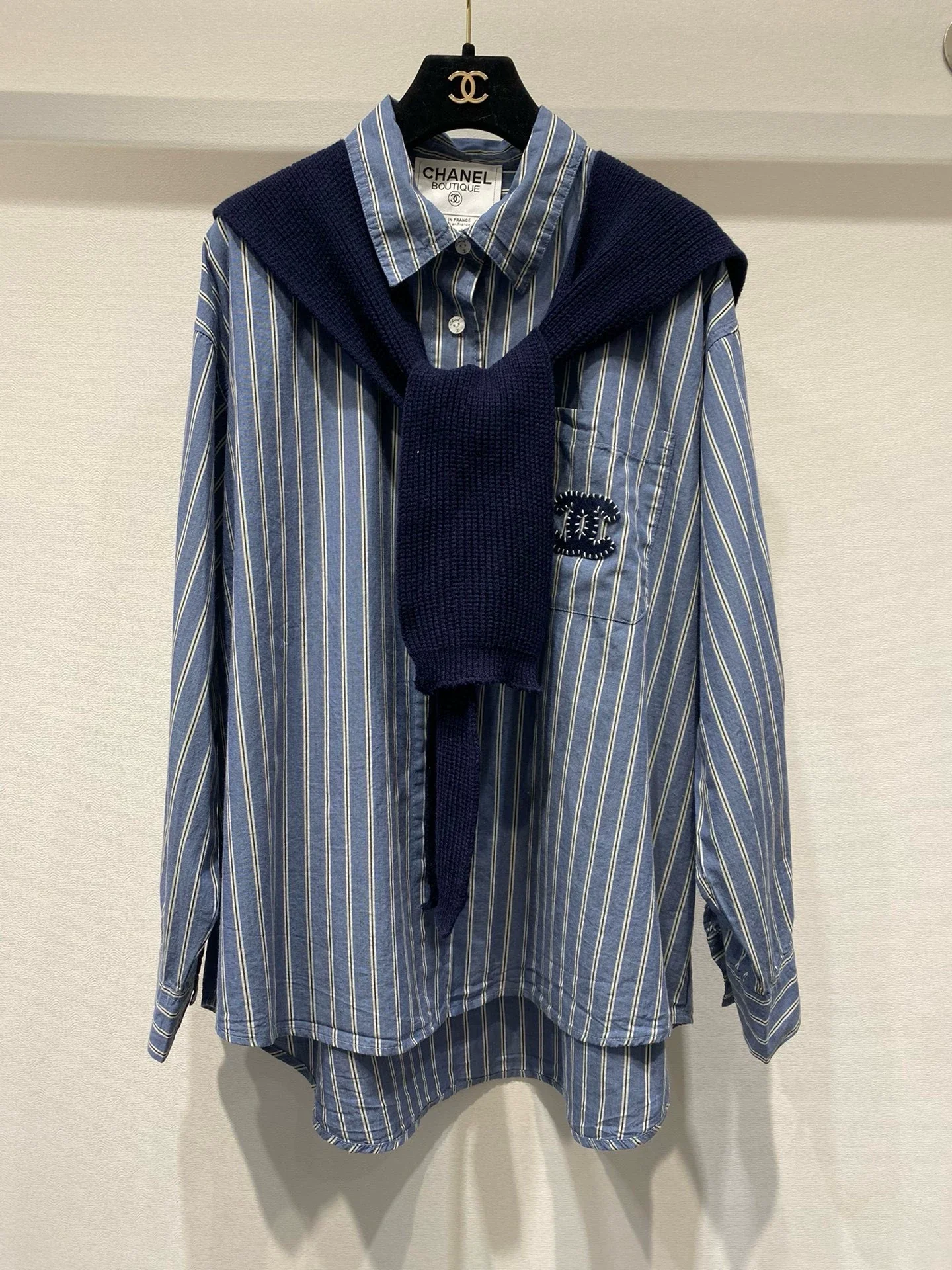 Shawl-style two-piece shirt set