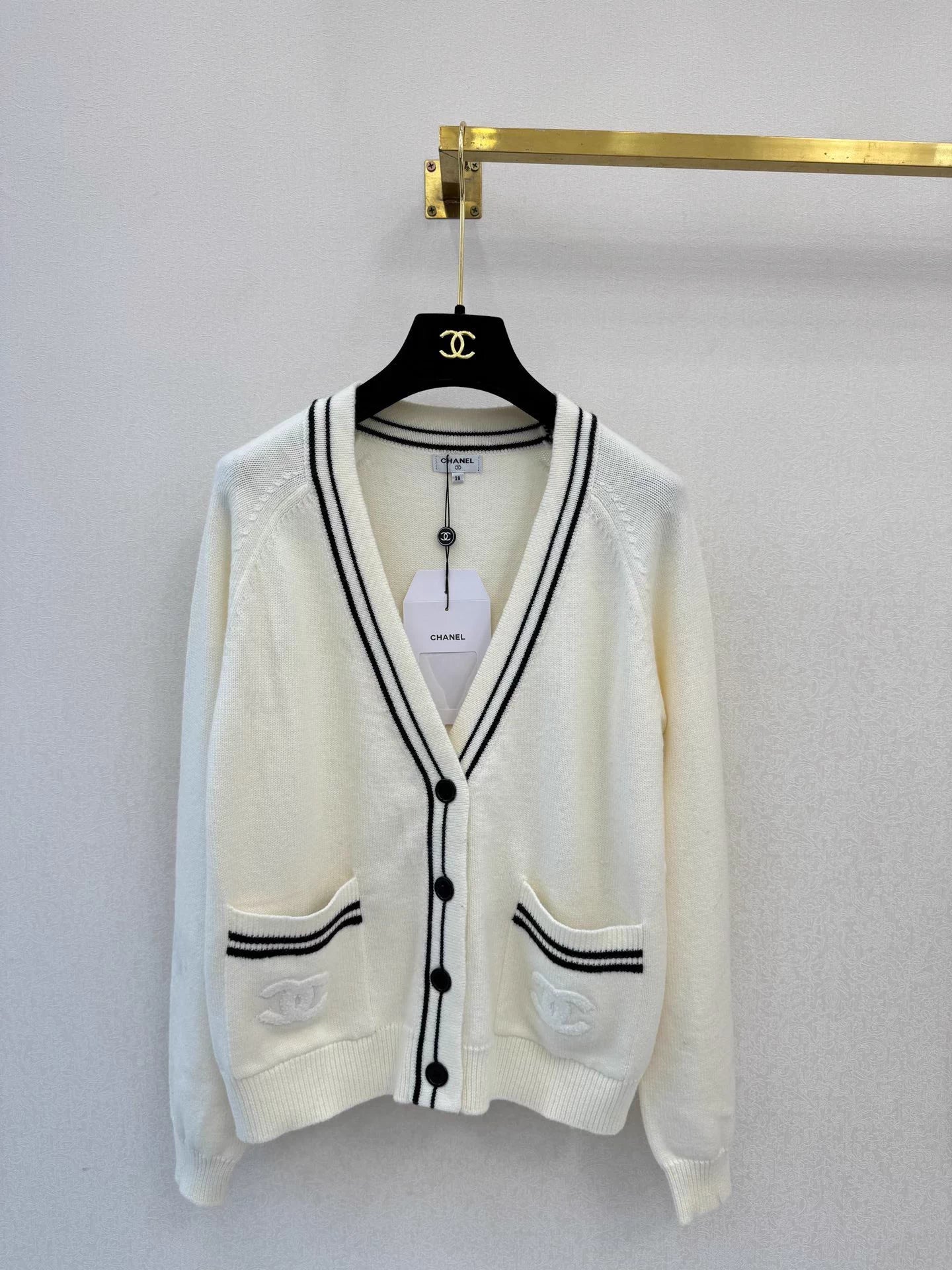 V-neck knit cardigan