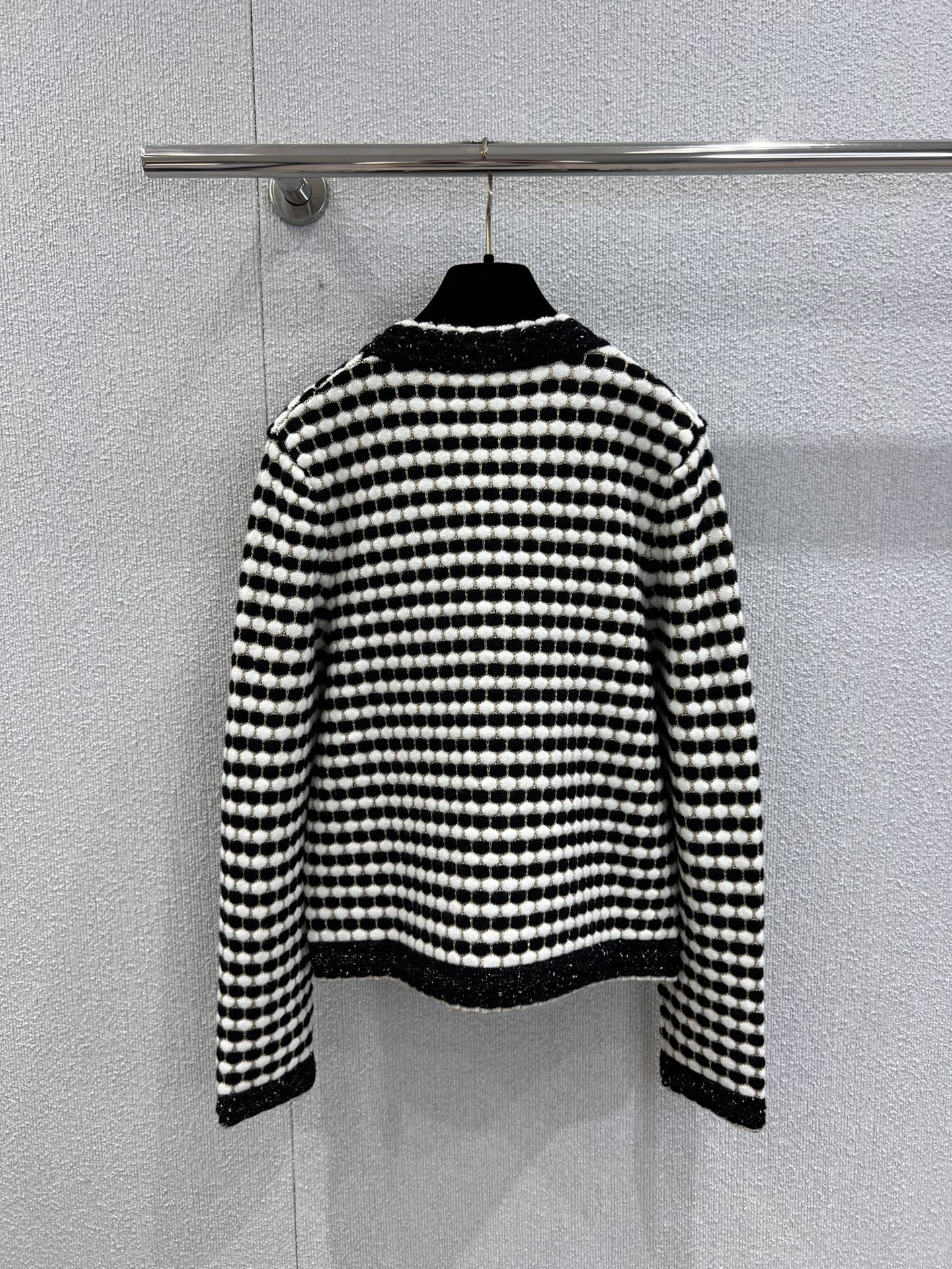 C 25 New Black and White Cashmere Cardigan from the Haute Couture Collection
