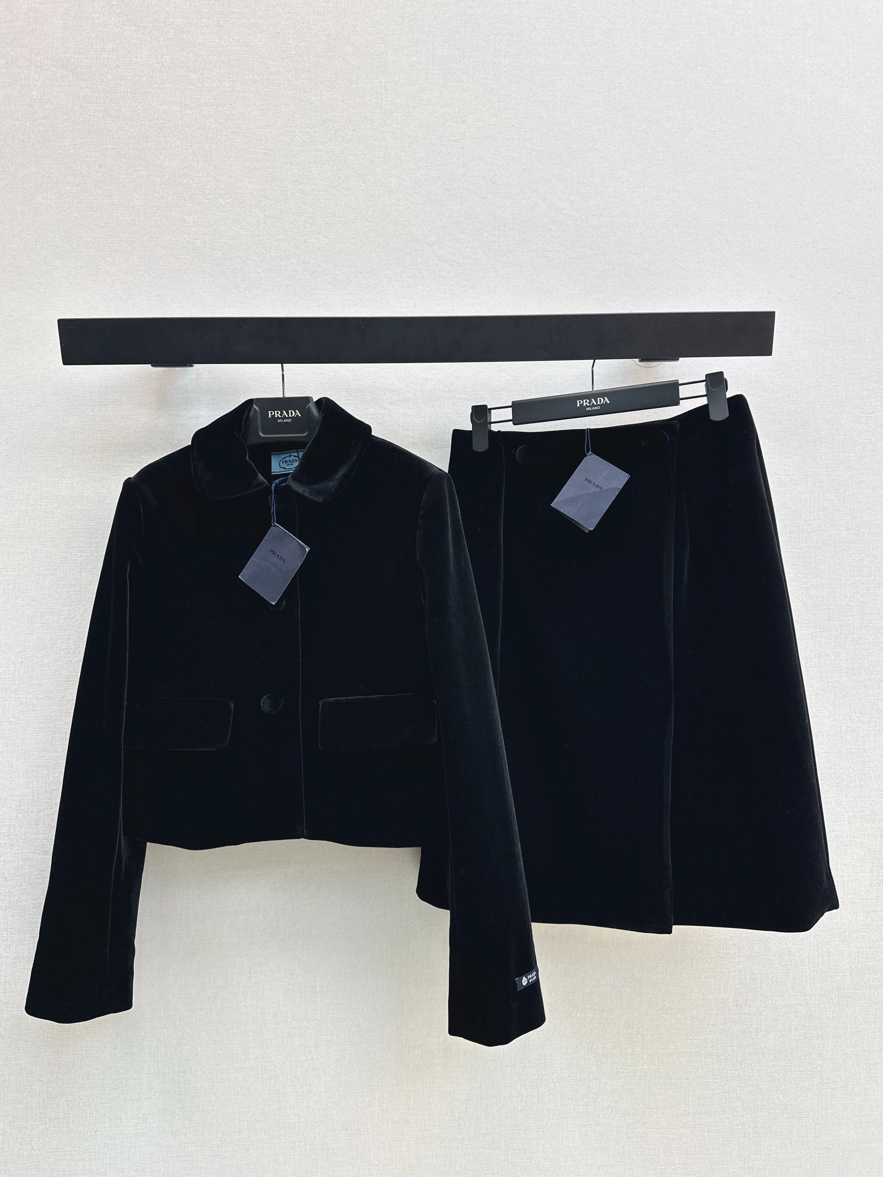 Lapel Velvet Coat /Skirt