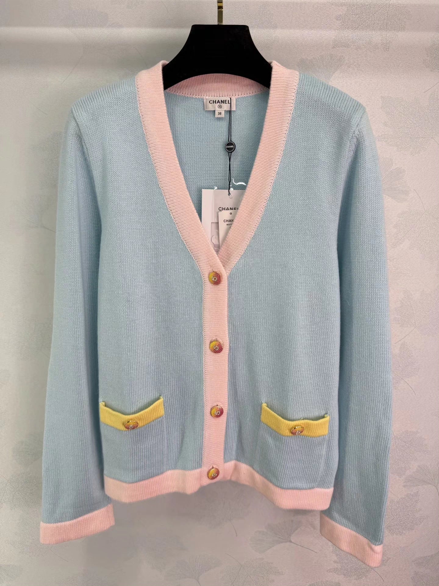 Color-blocked V-neck Cardigan