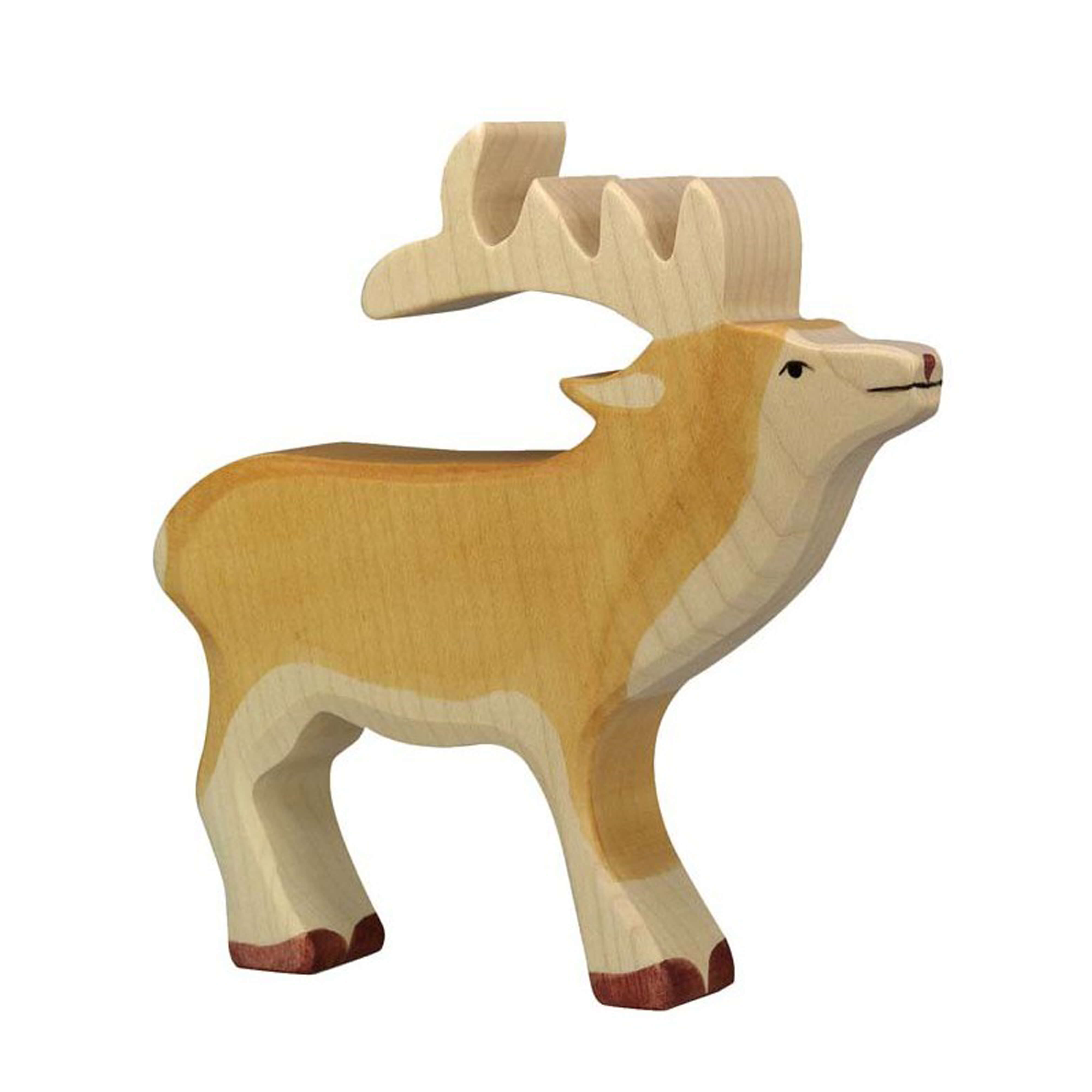 Deer figurine in wood