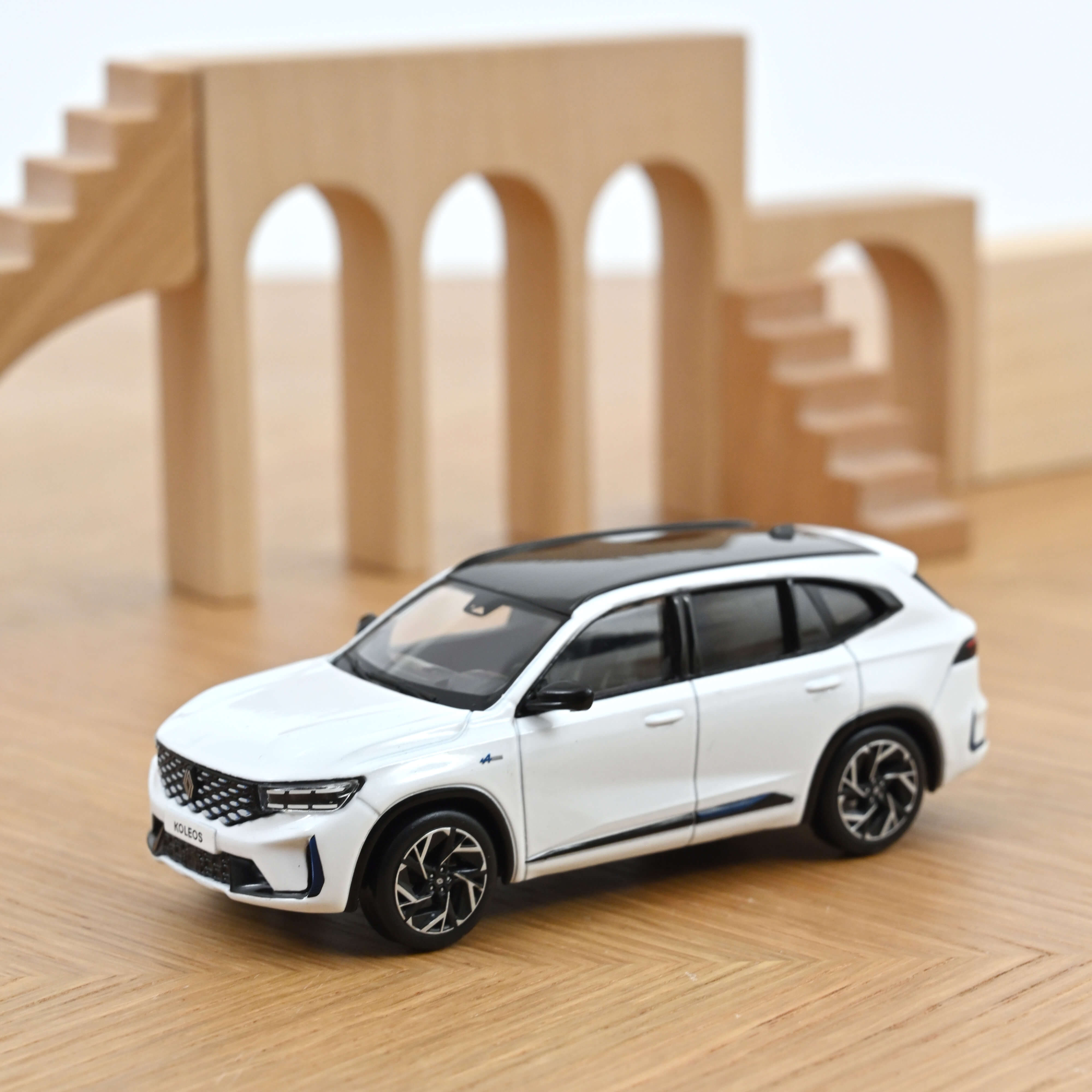 Renault Koleos 2025 Pearl White 1:43