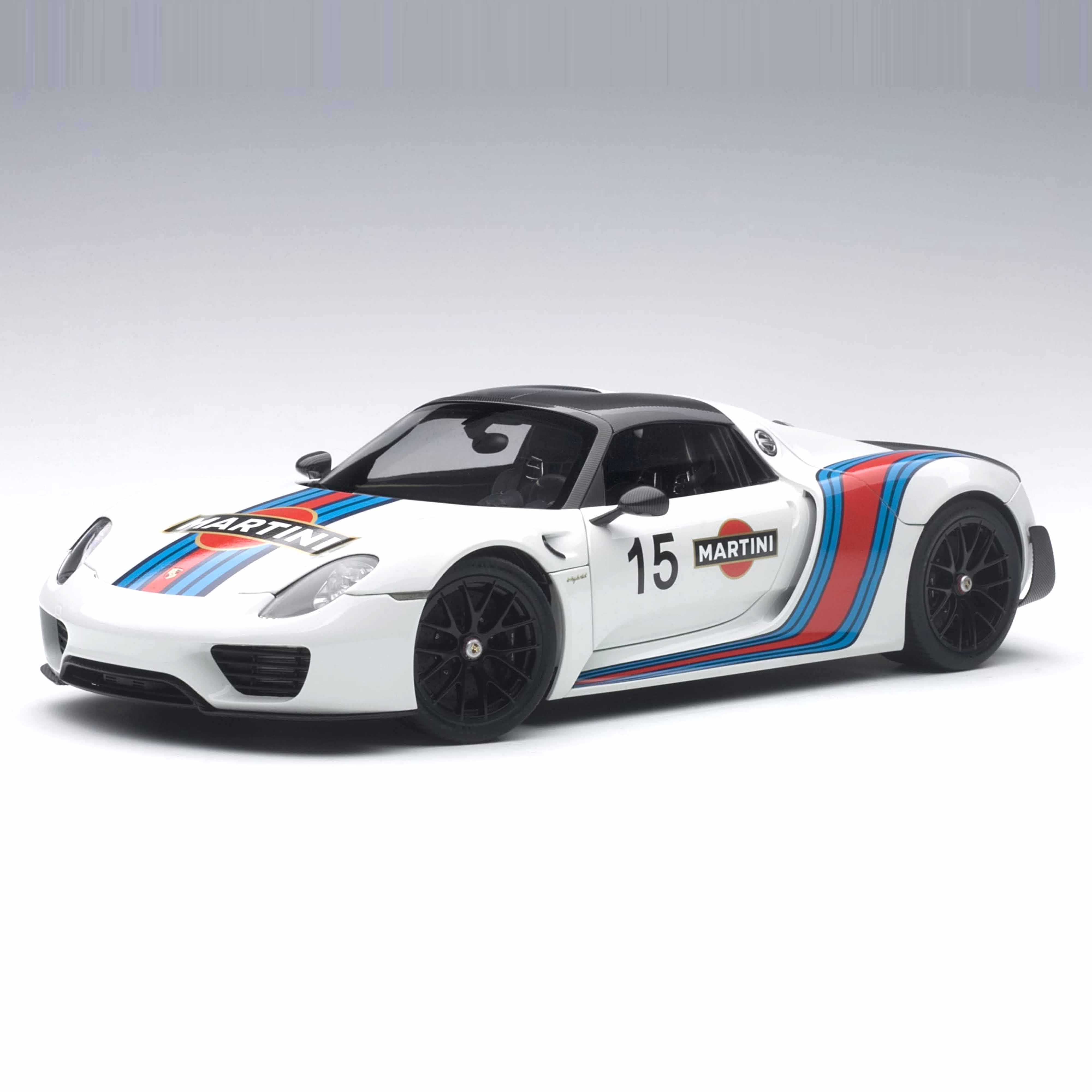 Porsche 918 Spyder 2013 White with Martini Logo 1:18