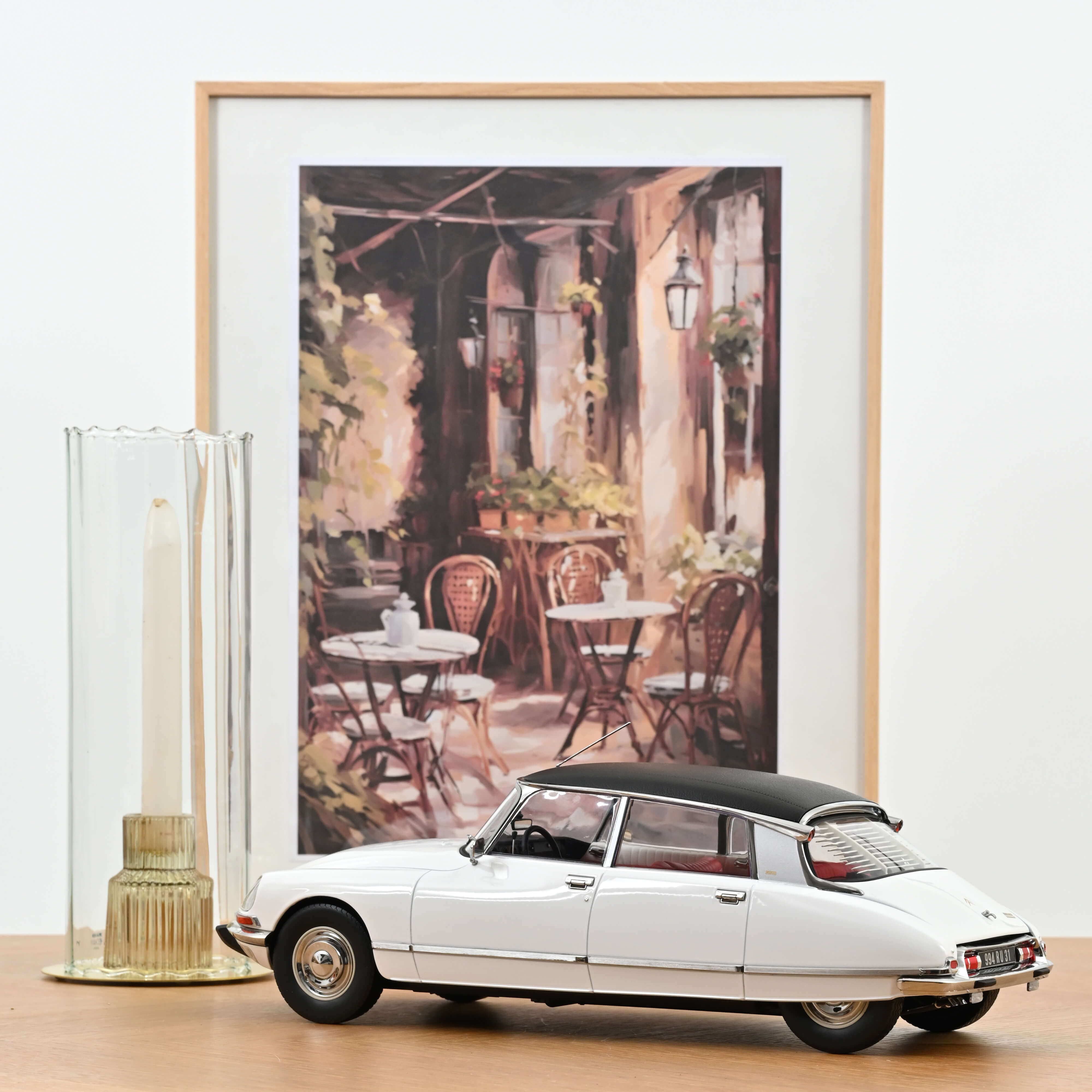 Citroën DS 23 Pallas 1973 White & Black Vinyl roof 1:12 - 200pcs