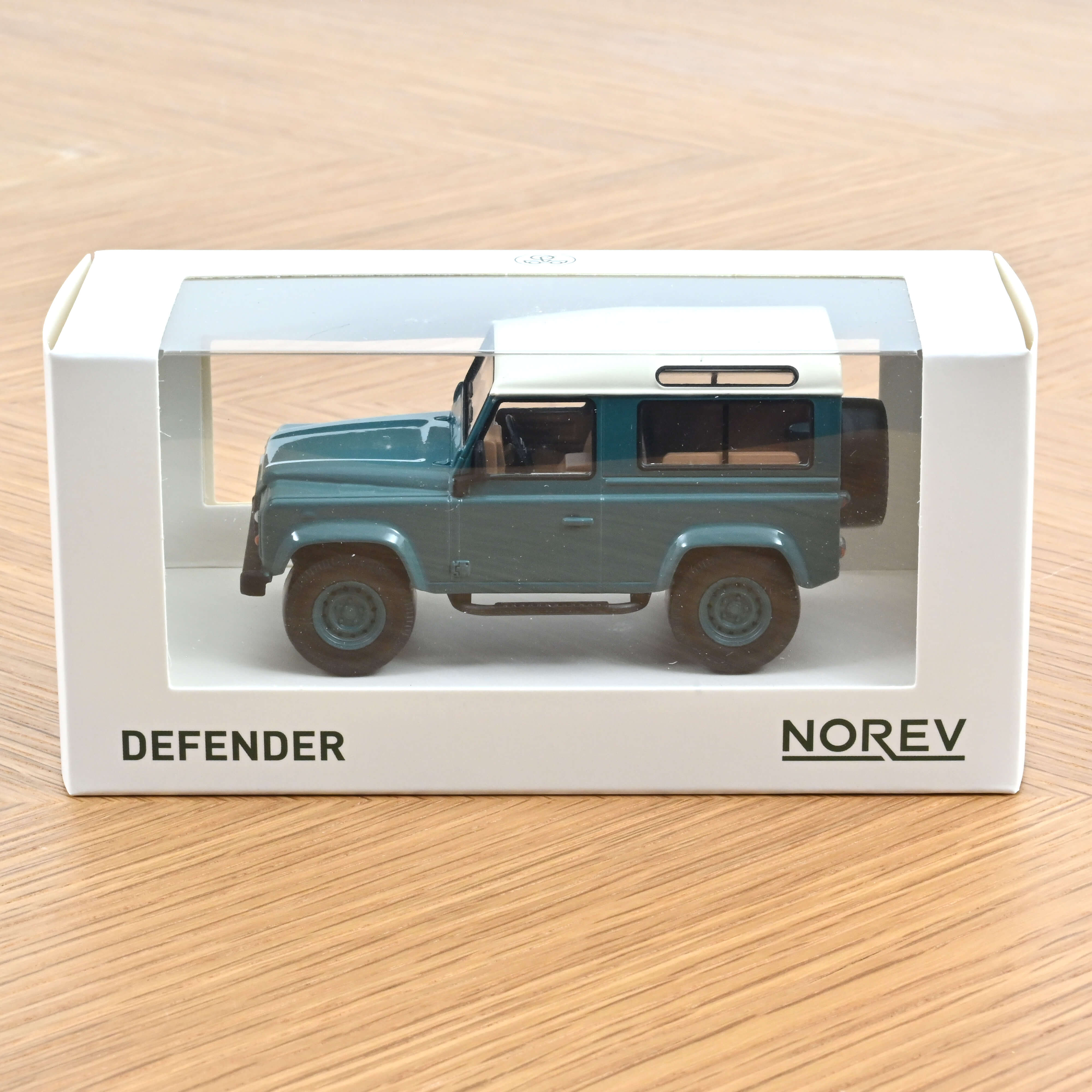 Land Rover Defender Blue 1995 Jet-car 1:43
