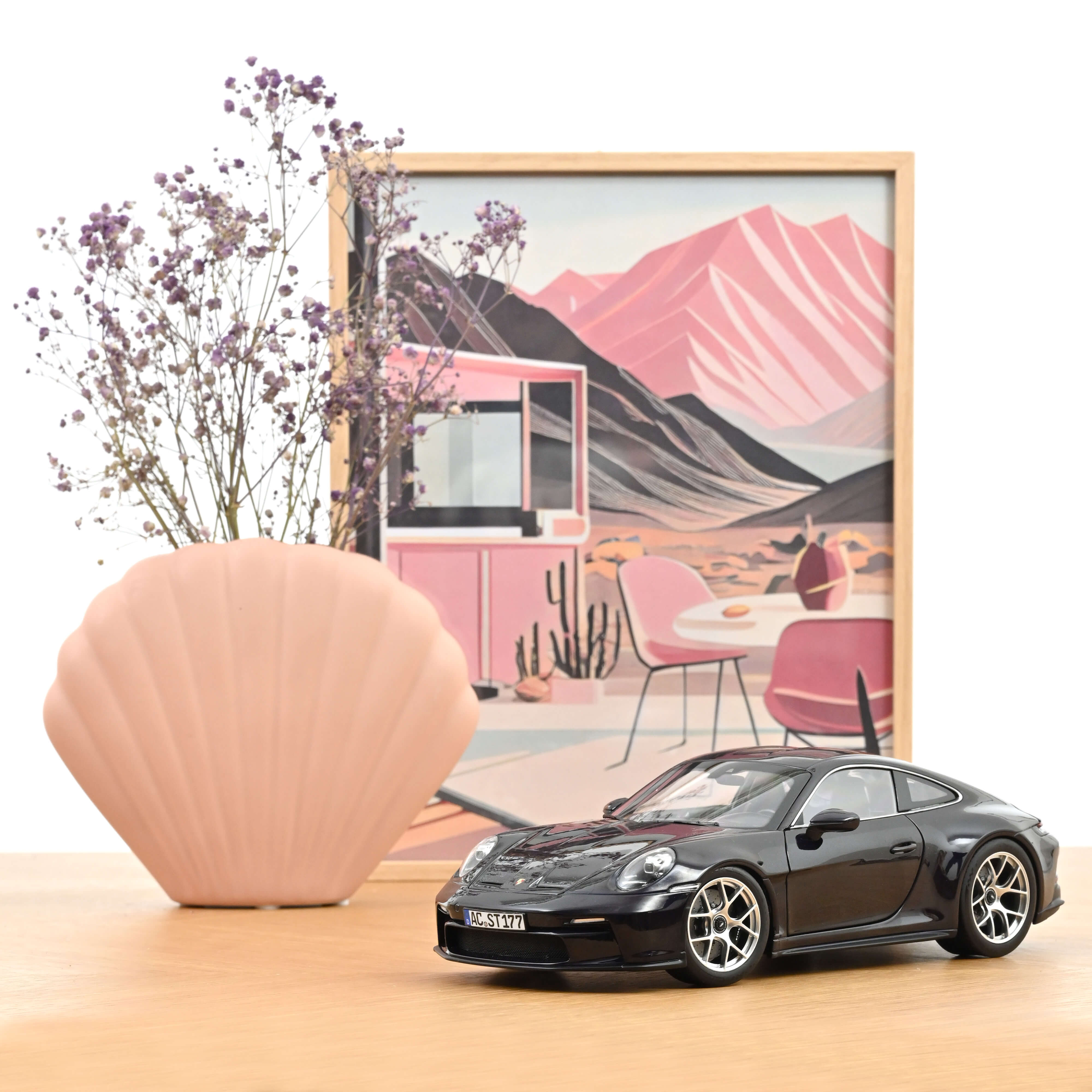 Porsche 911 S/T 2023 Violametallic 1:18 - 400pcs