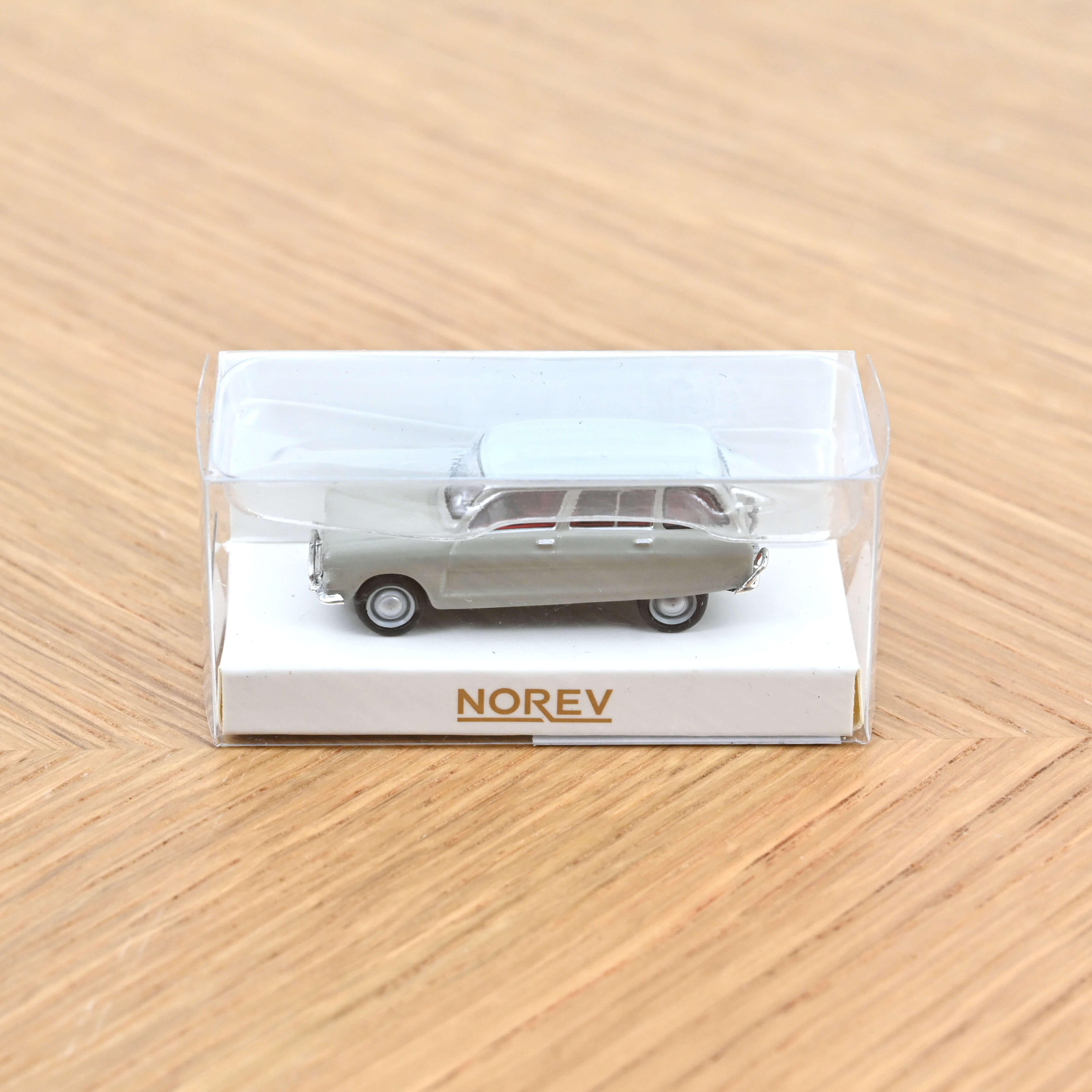 Citroën Ami 6 break 1969 Rosé Grey 1:87