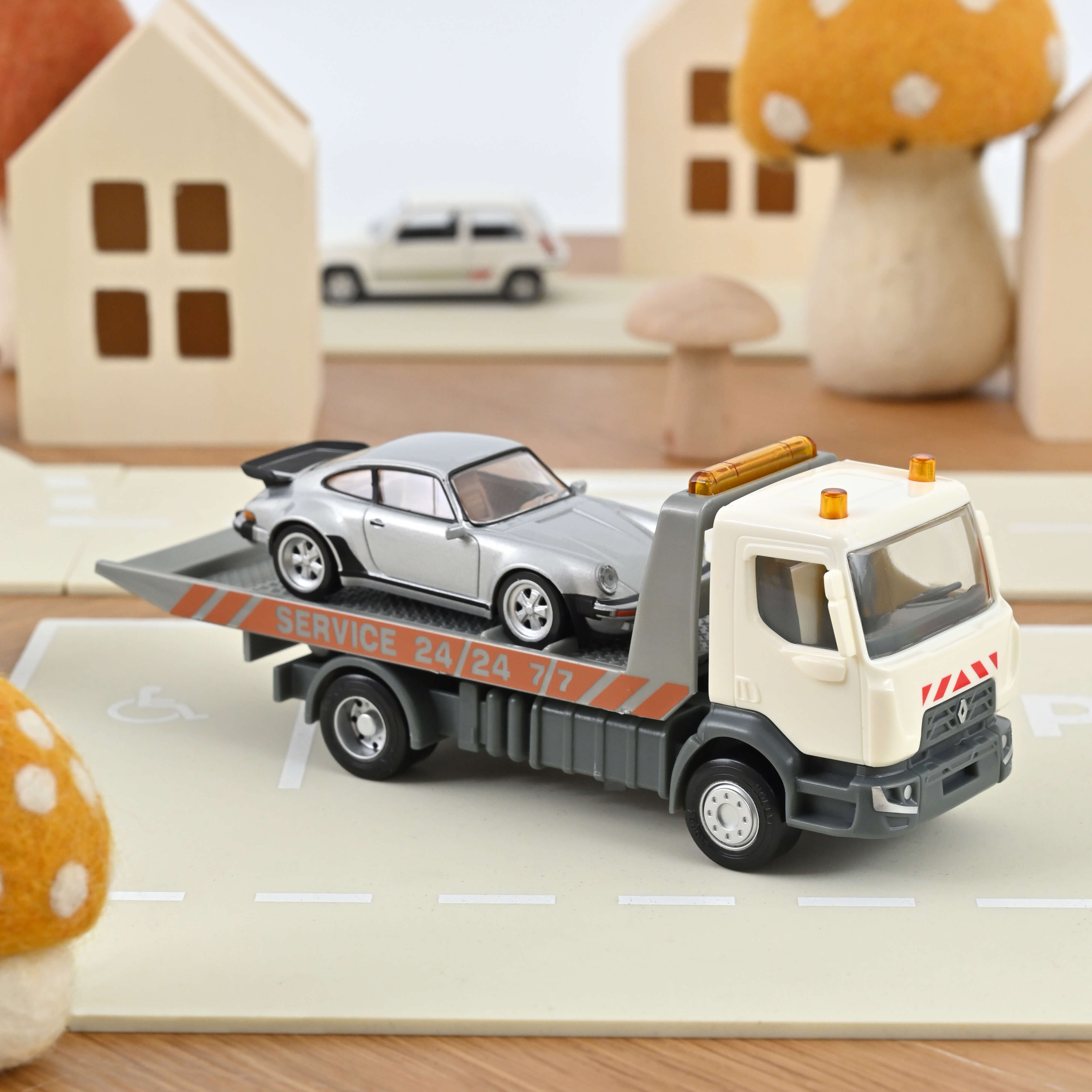Tow truck Plastigam and Porsche 911 Jet-car Set 1:43