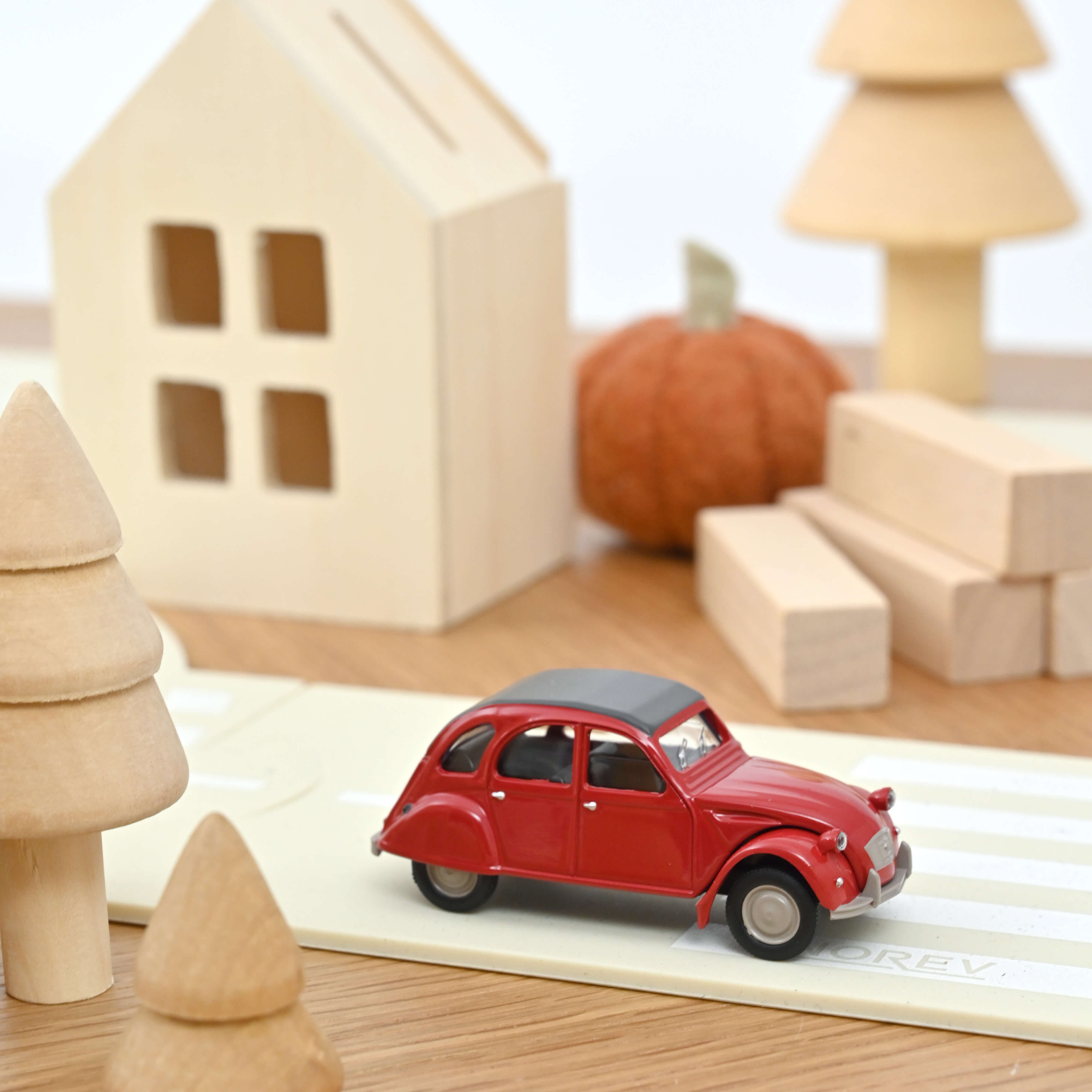 Citroën 2CV Red 1:54