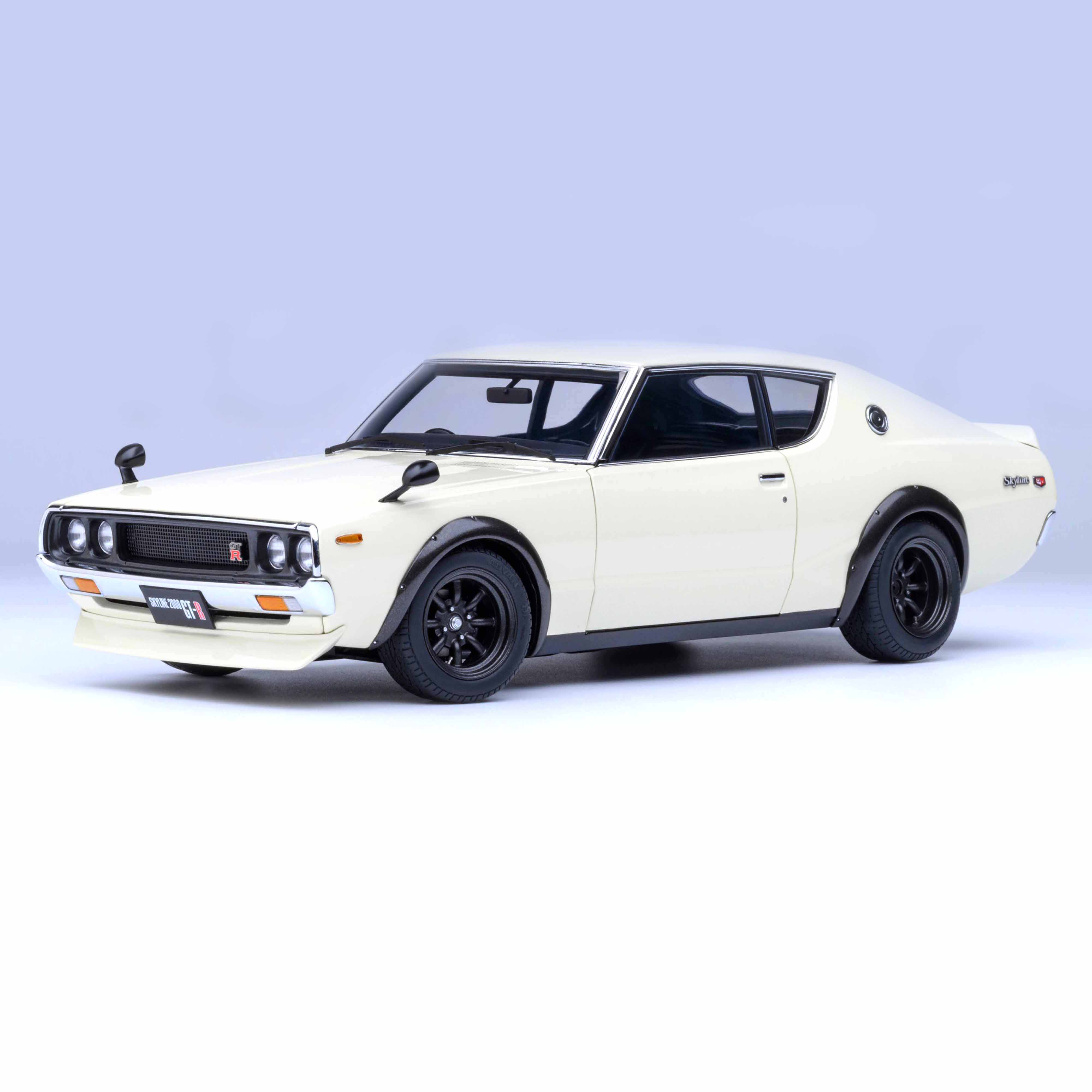 Nissan Skyline 2000 GT-R (KPGC110) Tuned White 1:18