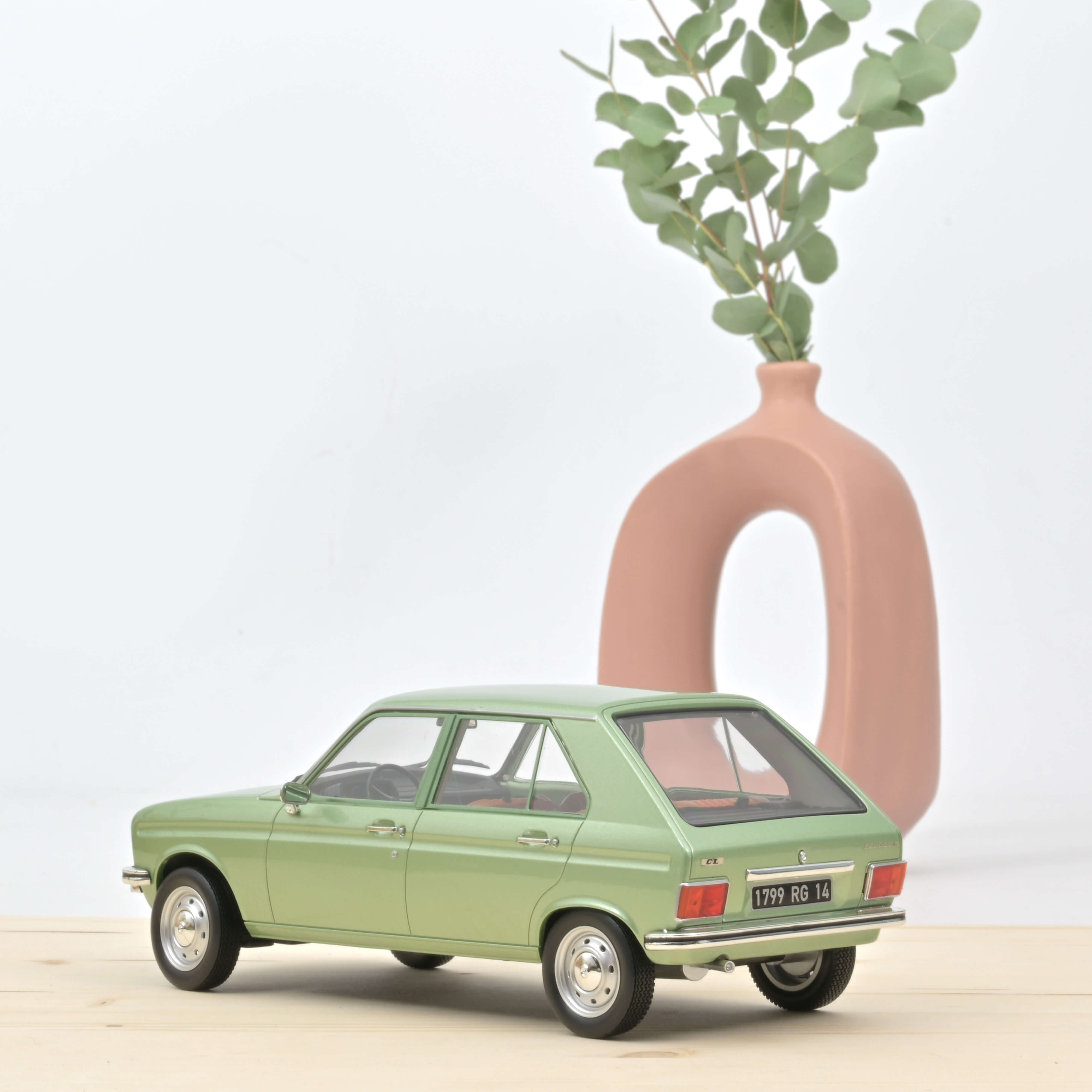 Peugeot 104 GL 1977 Green Metallic 1:18 - 300pcs