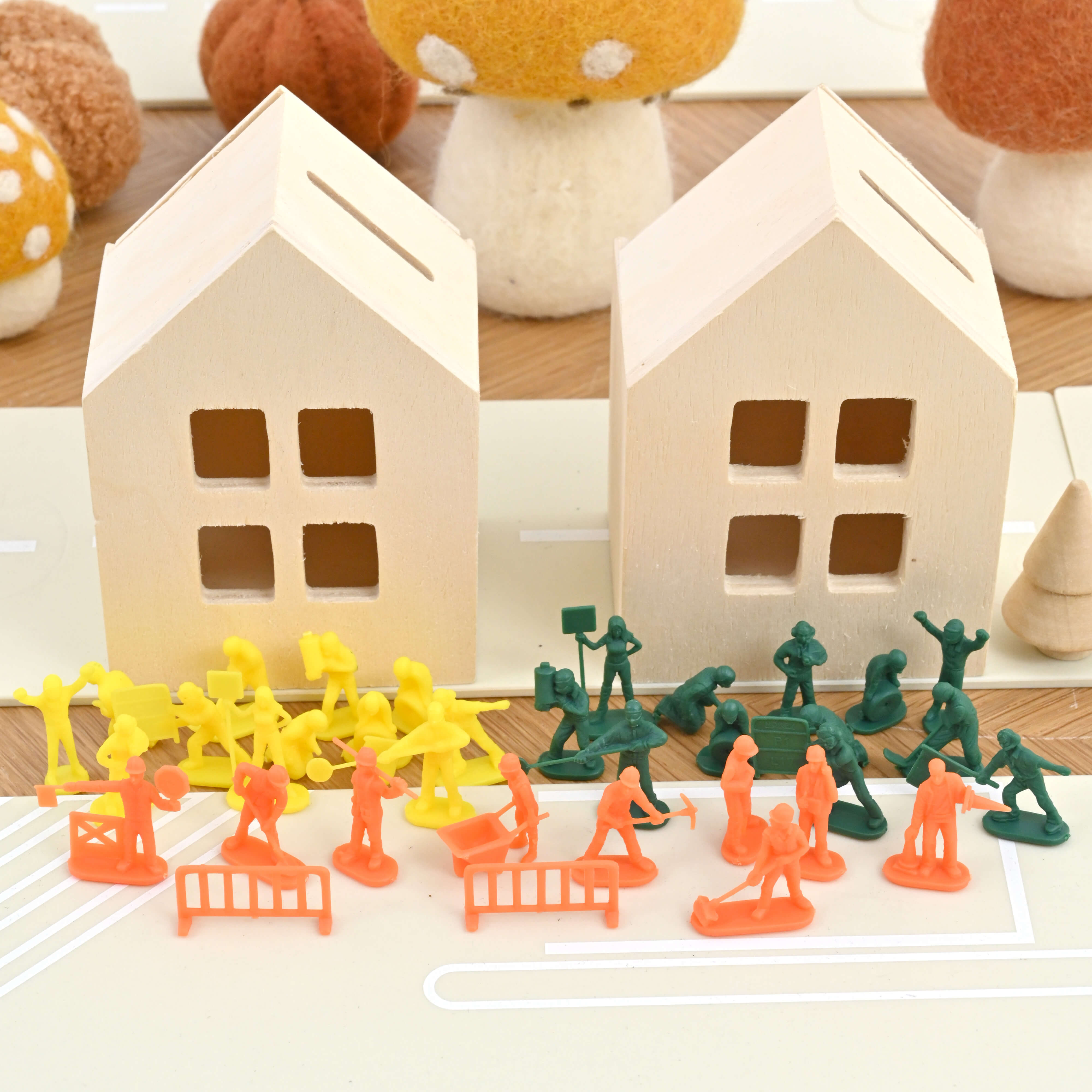 Racing and Construction Figures 1:64 (36pcs)