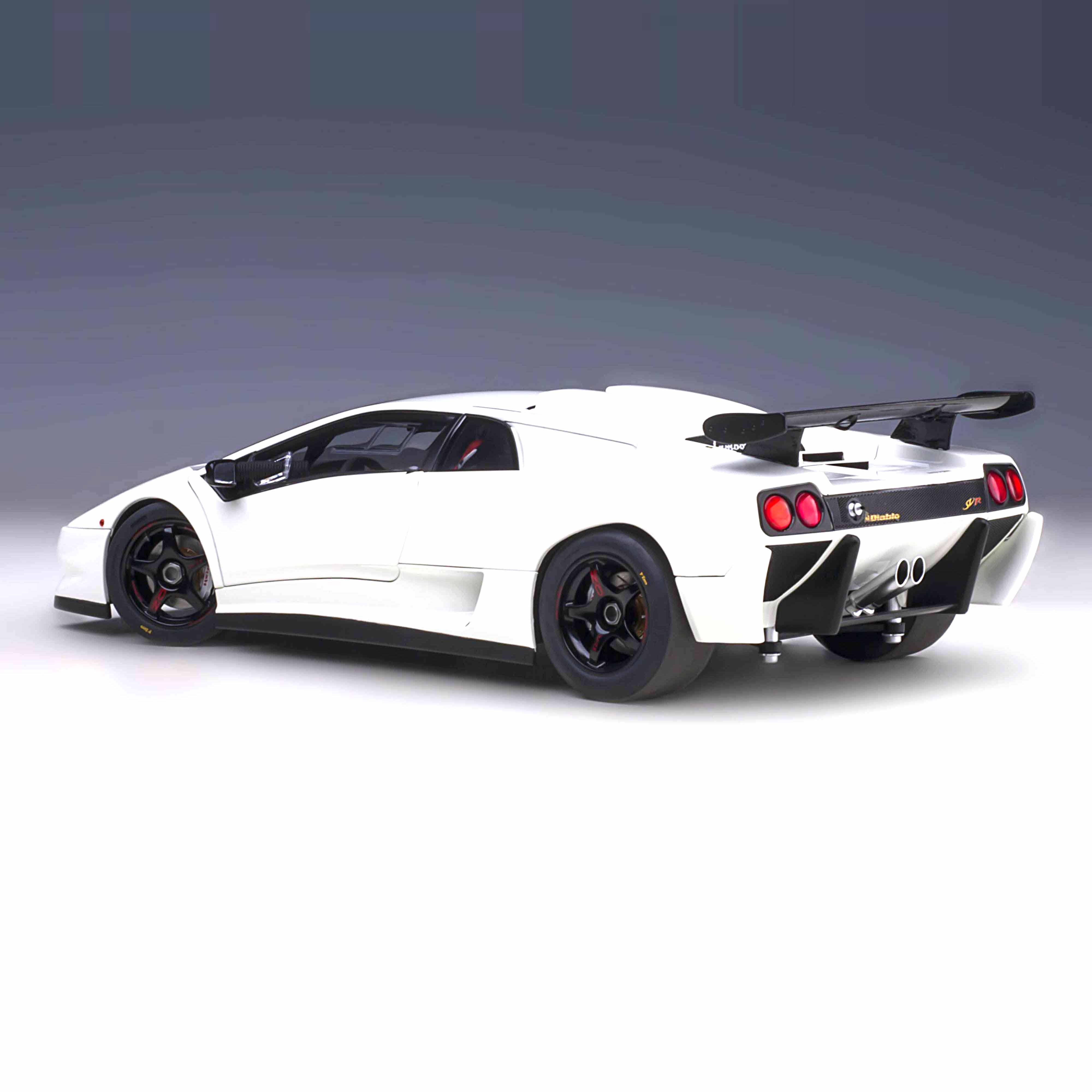 Lamborghini Diablo SV-R Impact White 1:18