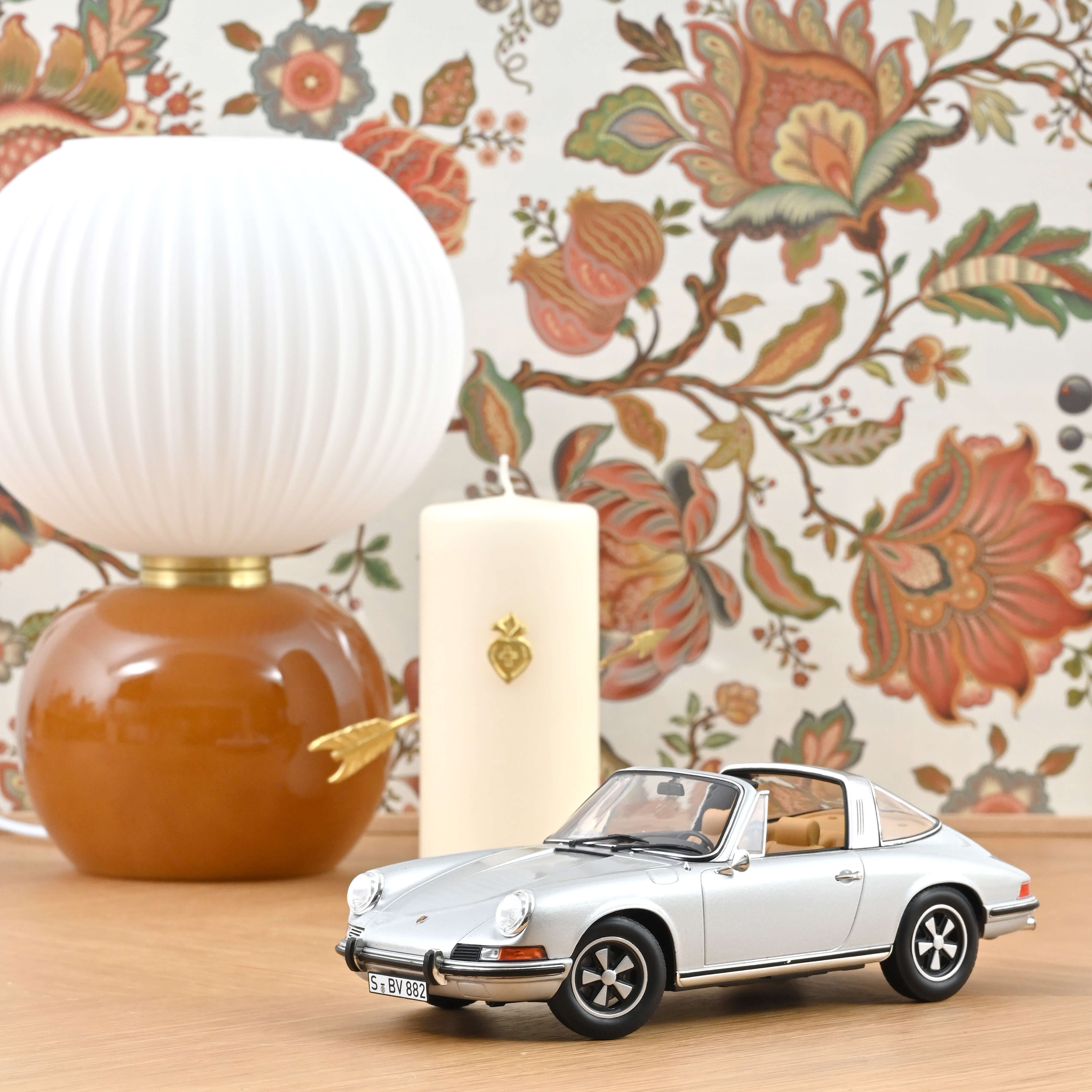 Porsche 911 E Targa 1969 silver 1:18 - 400pcs