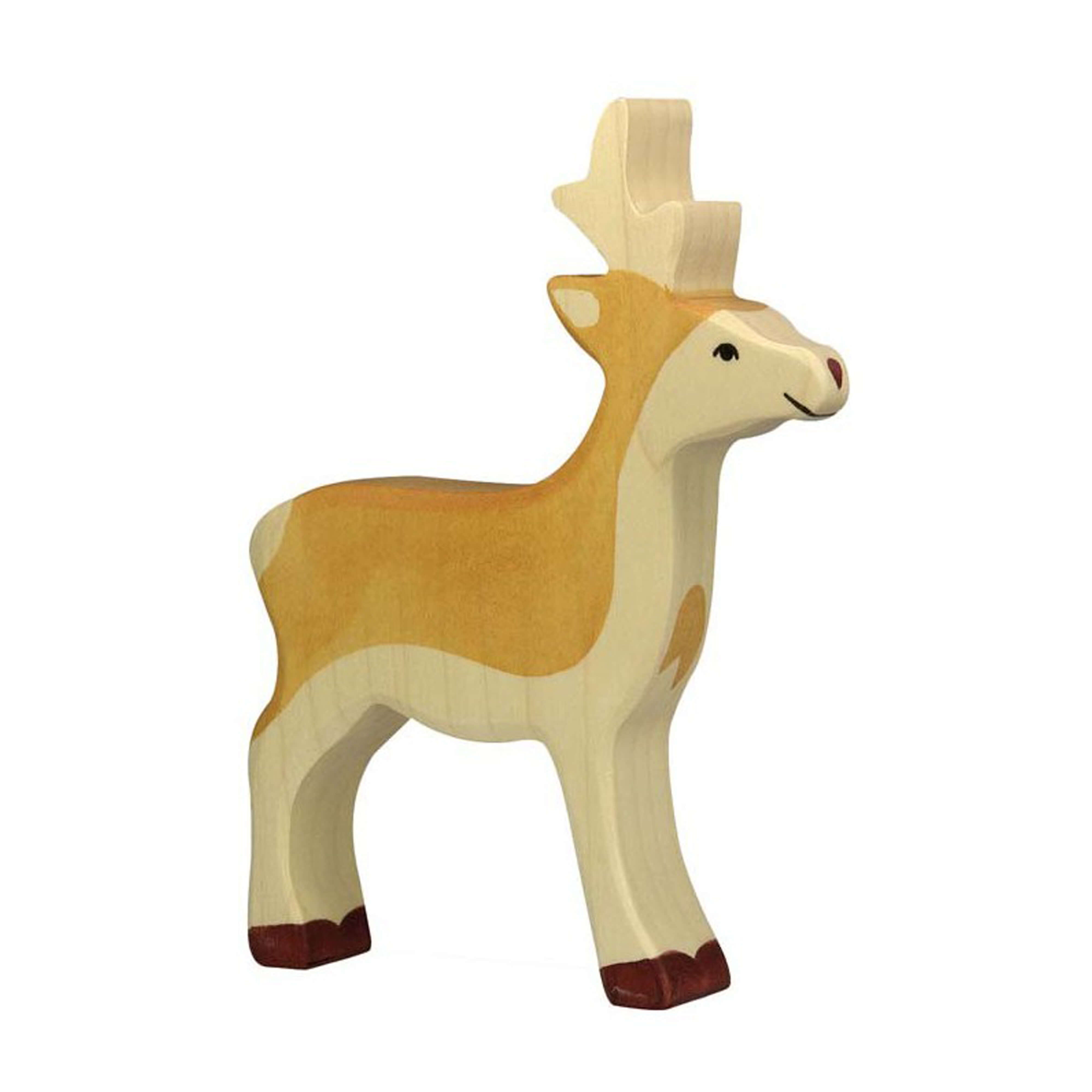 Young deer figurine in wood