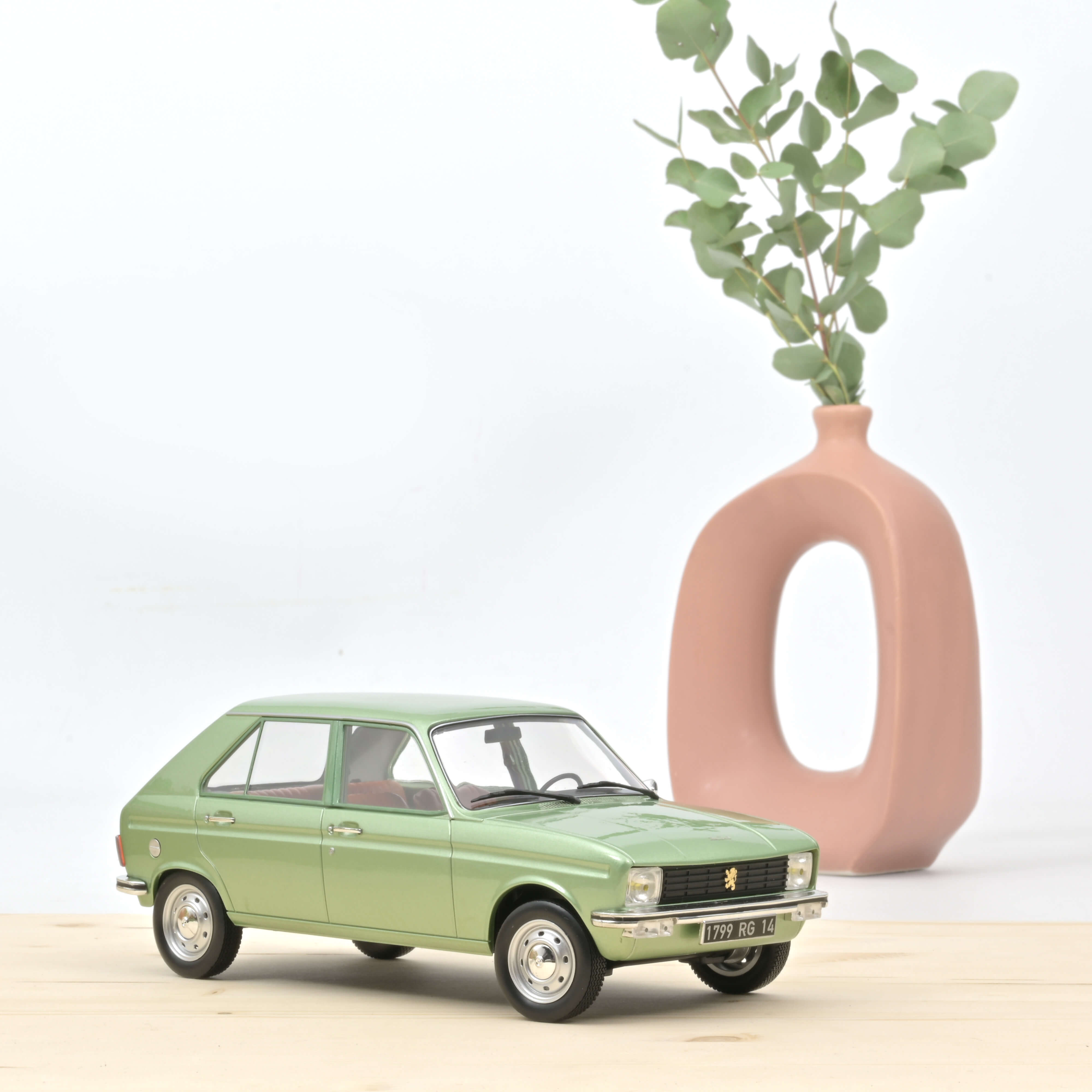 Peugeot 104 GL 1977 Green Metallic 1:18 - 300pcs