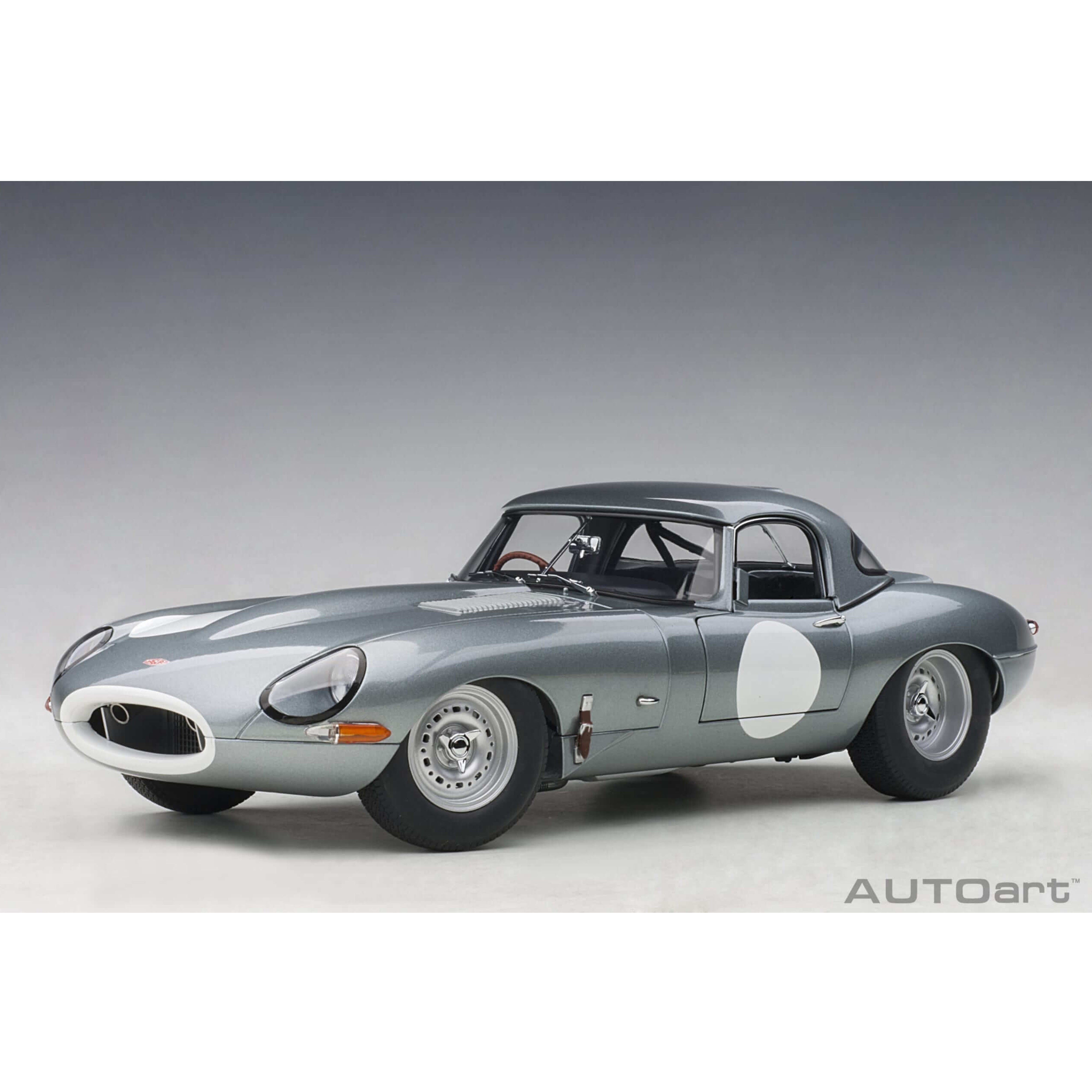 Jaguar Lightweight E-Type 2015 Silver 1:18