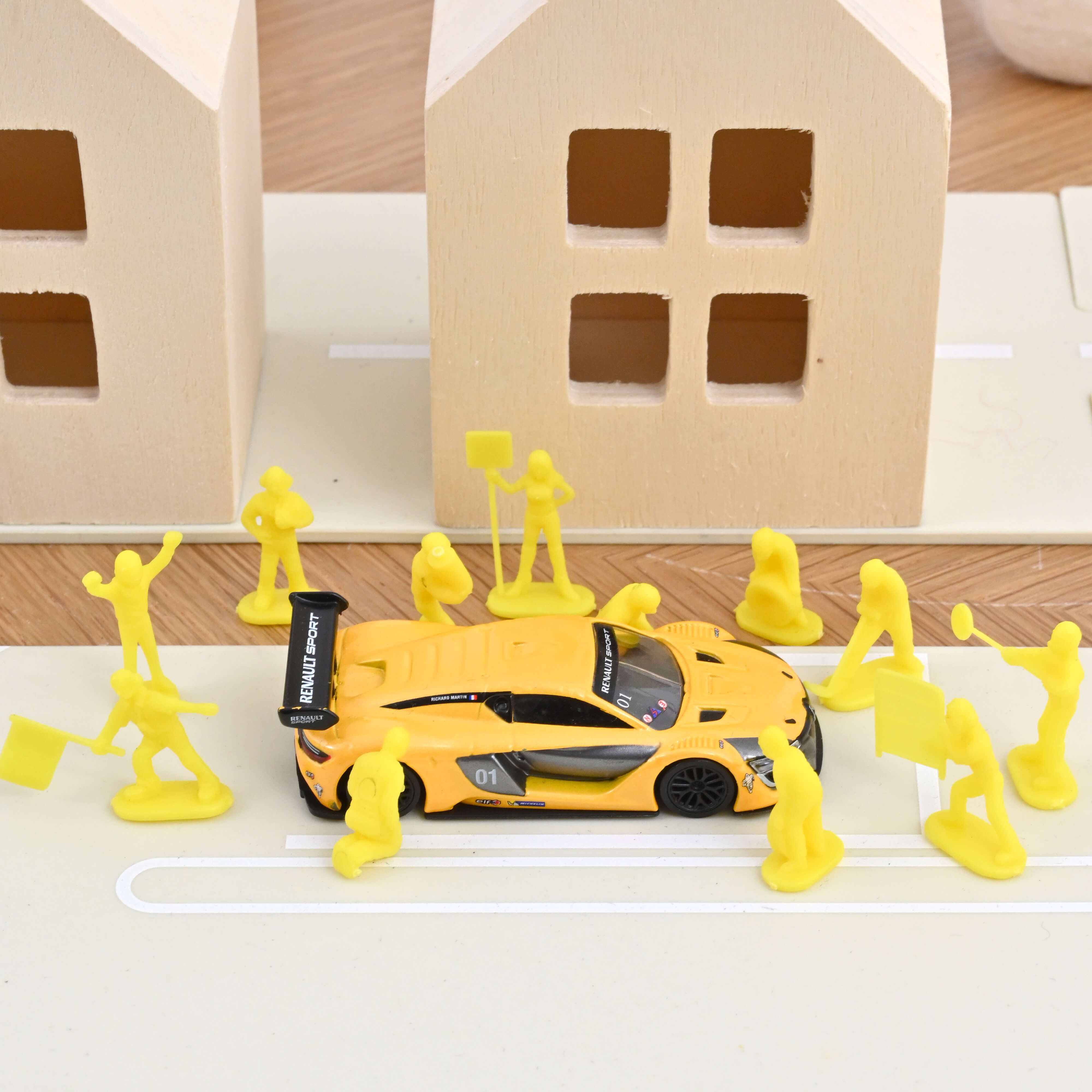 Racing and Construction Figures 1:64 (36pcs)