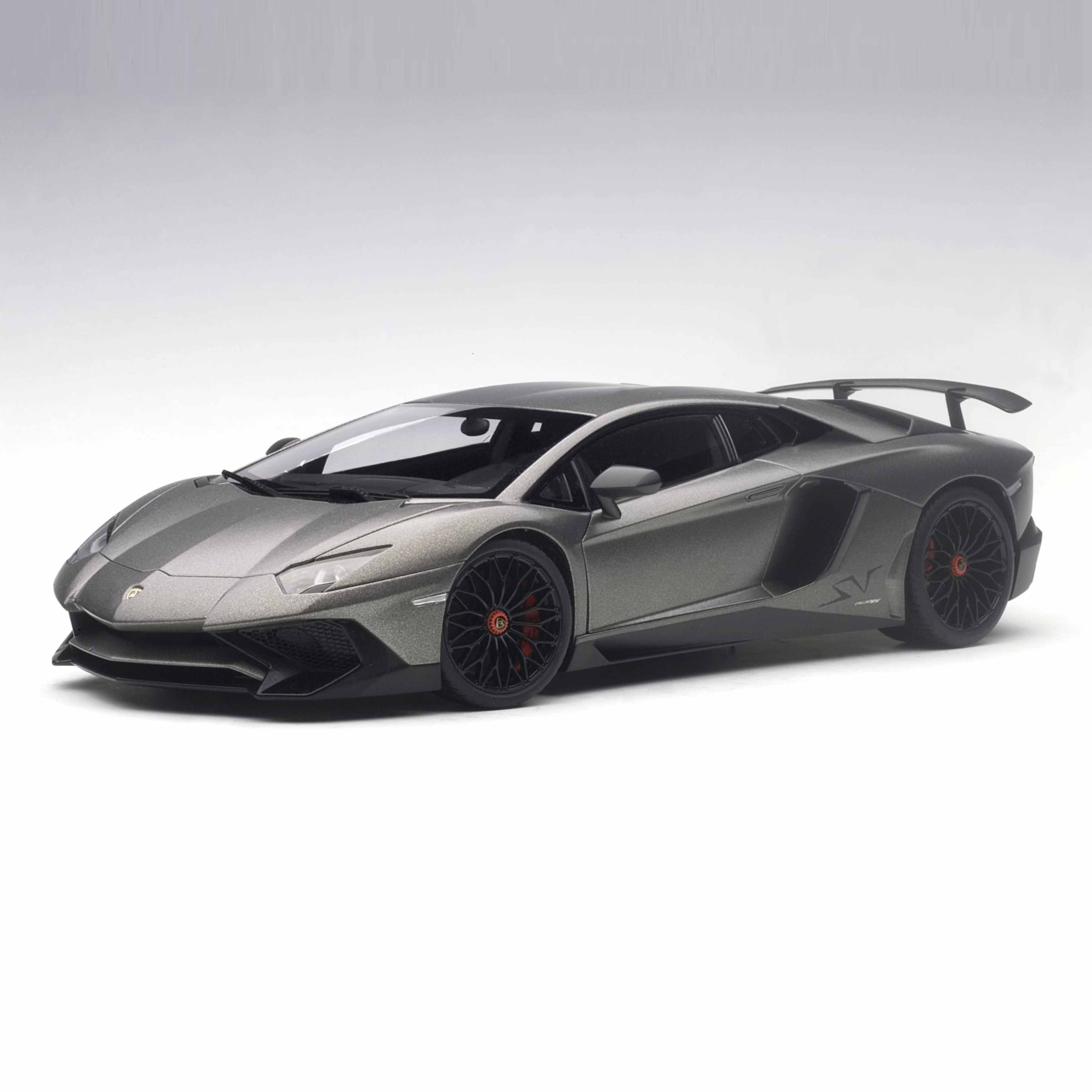 Lamborghini Aventador LP750-4 SV 2015 Titan Grey/Mat Grey 1:18