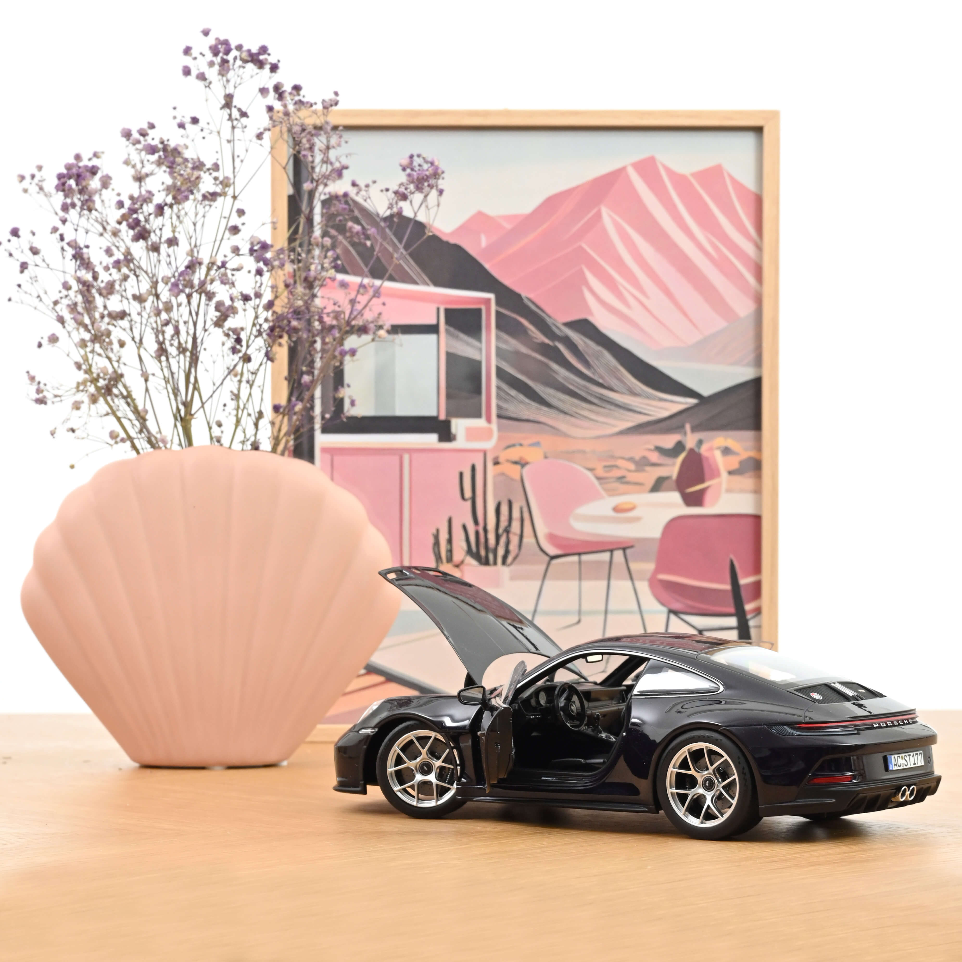 Porsche 911 S/T 2023 Violametallic 1:18 - 400pcs