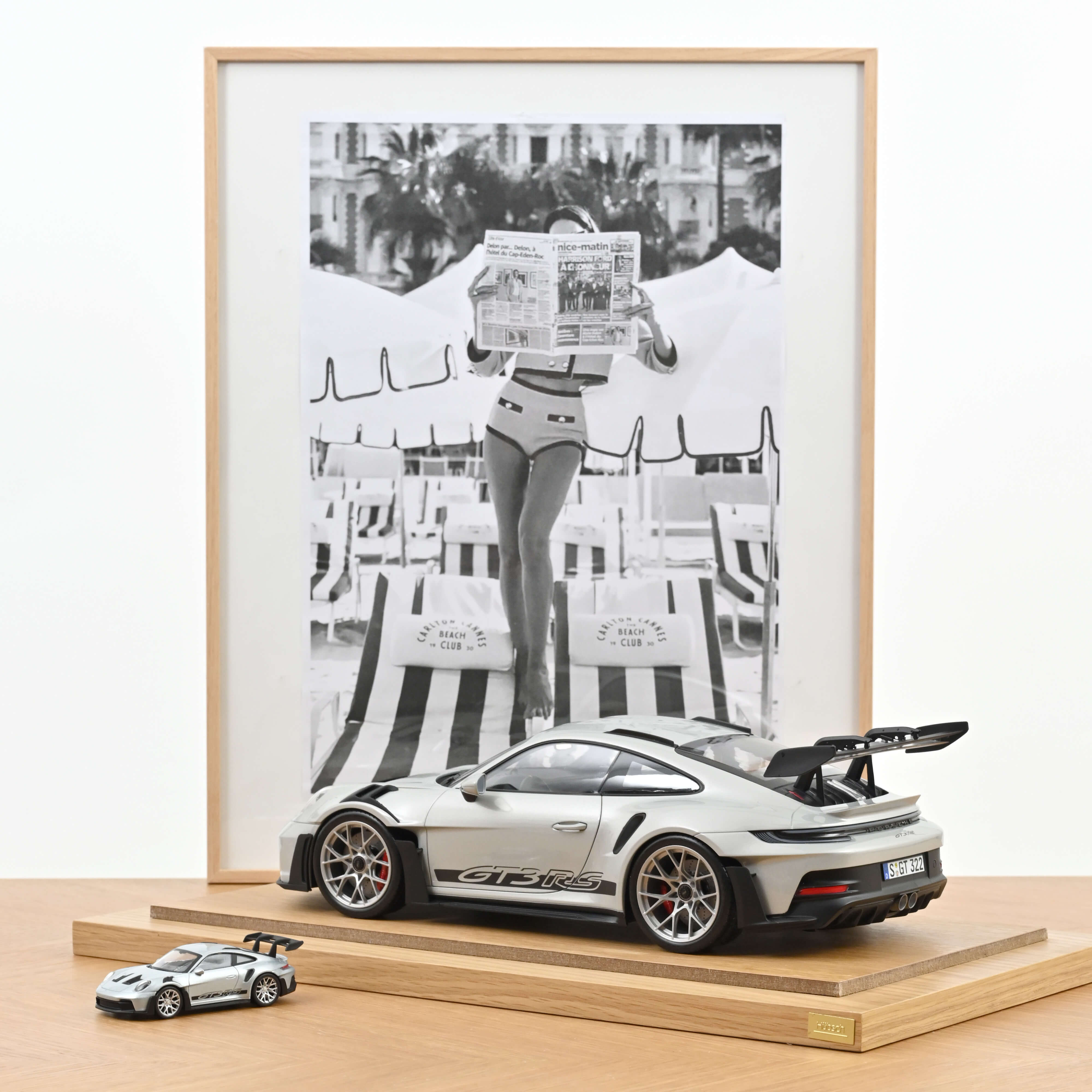 Porsche 911 GT3 RS 2022 GT-silvermetallic/Black 1:12
