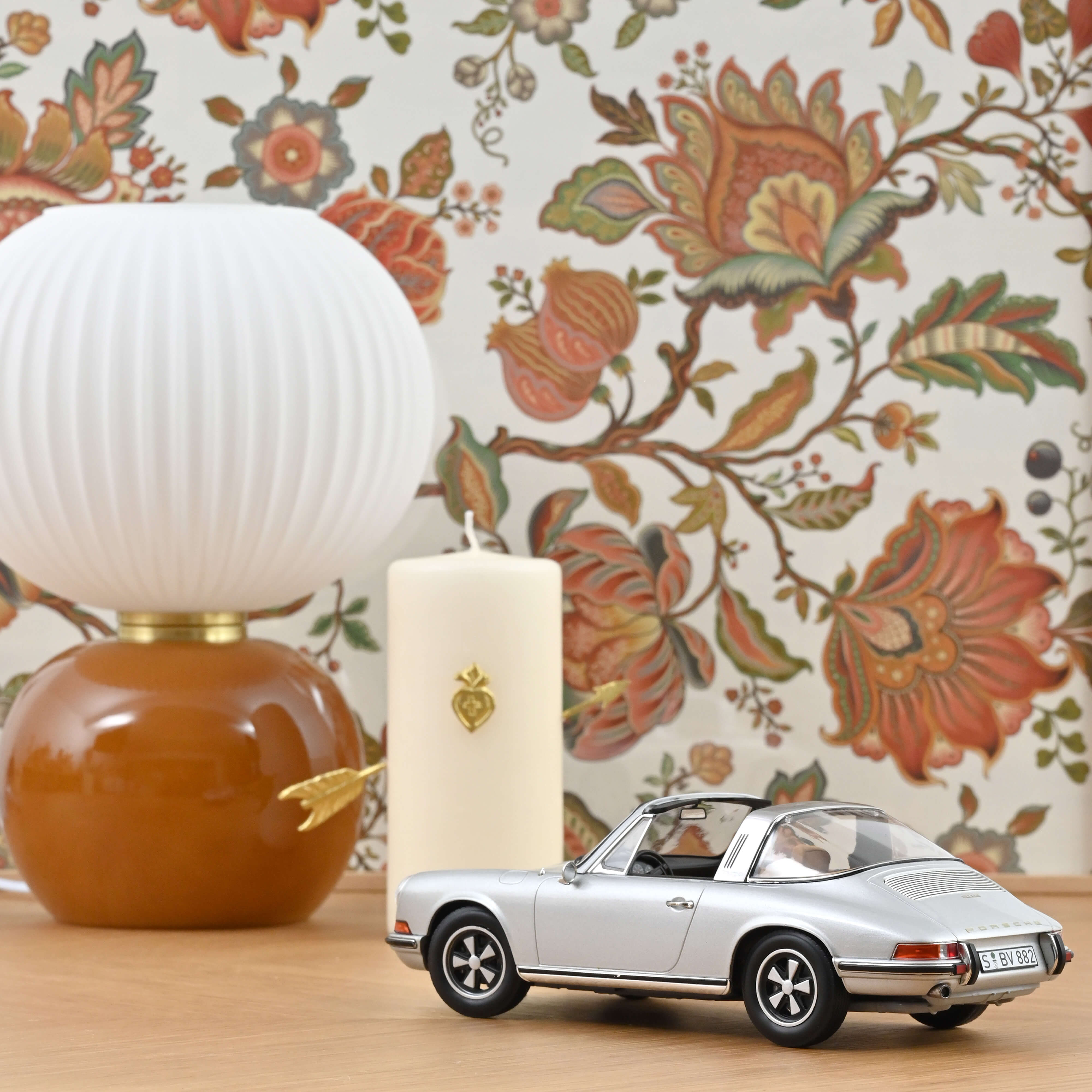 Porsche 911 E Targa 1969 silver 1:18 - 400pcs
