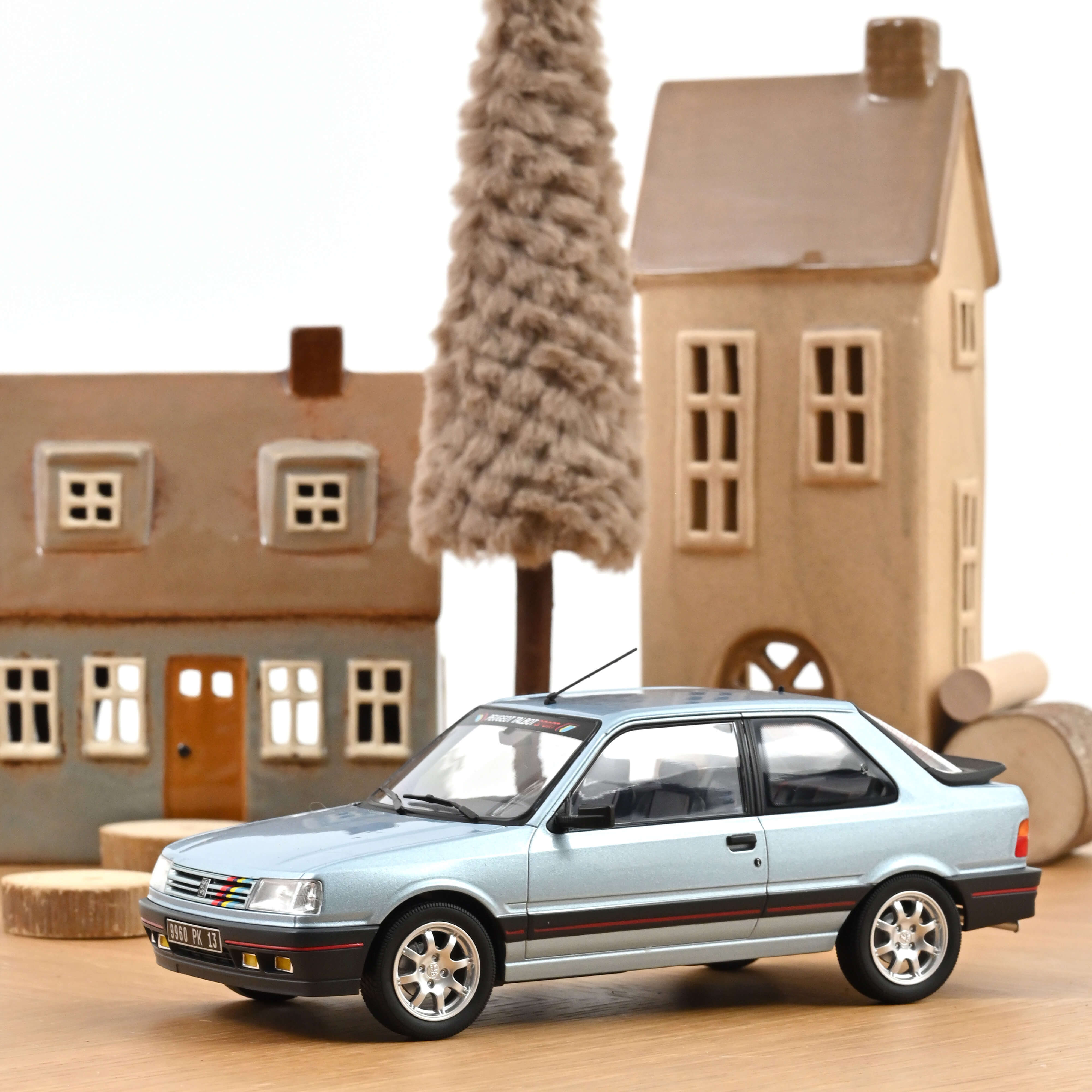 Peugeot 309 GTi 1988 Topaze Blue 1:18  - 300pcs