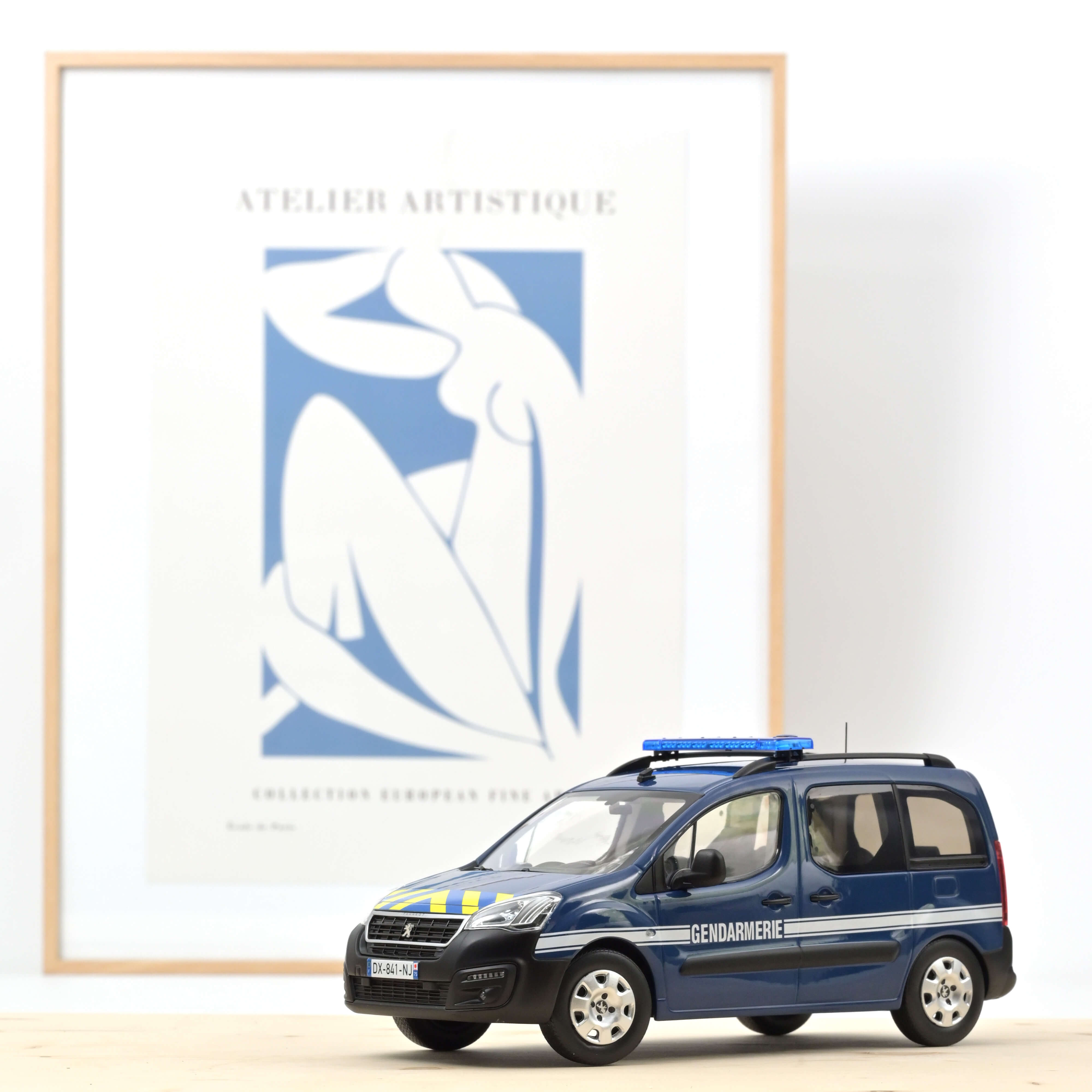 Peugeot Partner 2016 Gendarmerie Blue and Yellow striping 1:18