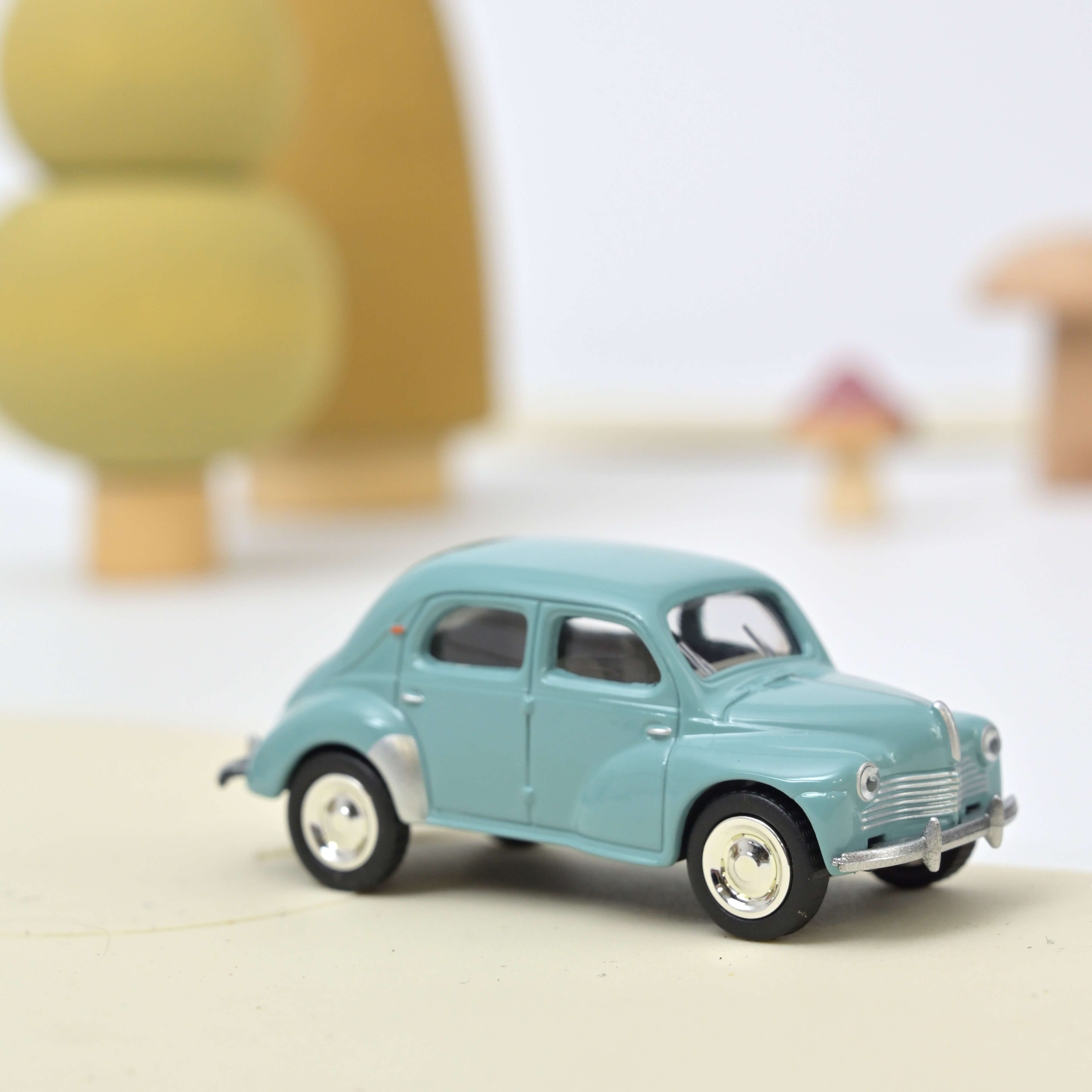 Renault 4CV 1952 Clear Blue 1:54