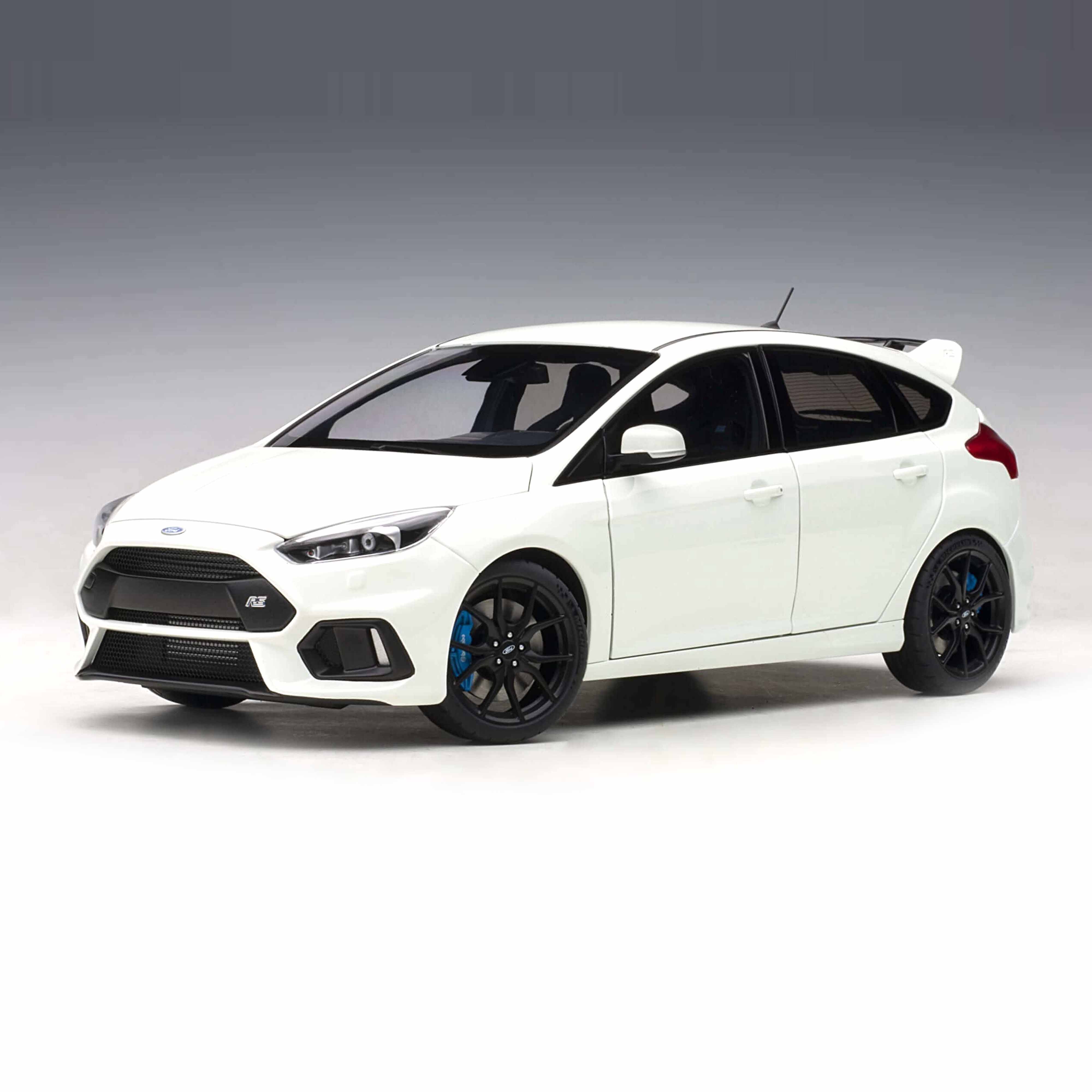 Ford Focus RS 2016 Frozen White 1:18