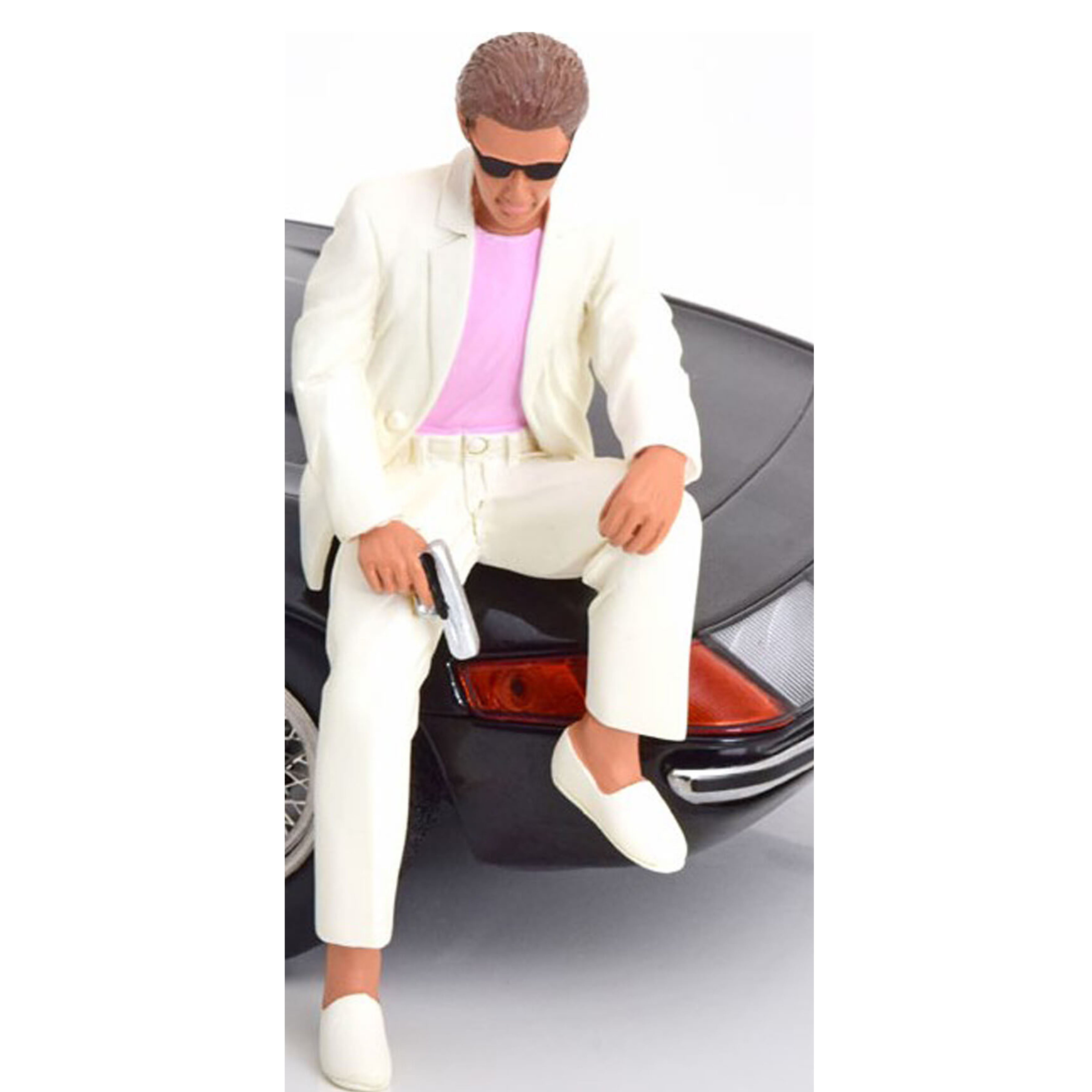 Figurine Sonny Crockett (Sitting) Miami Vice 1:18