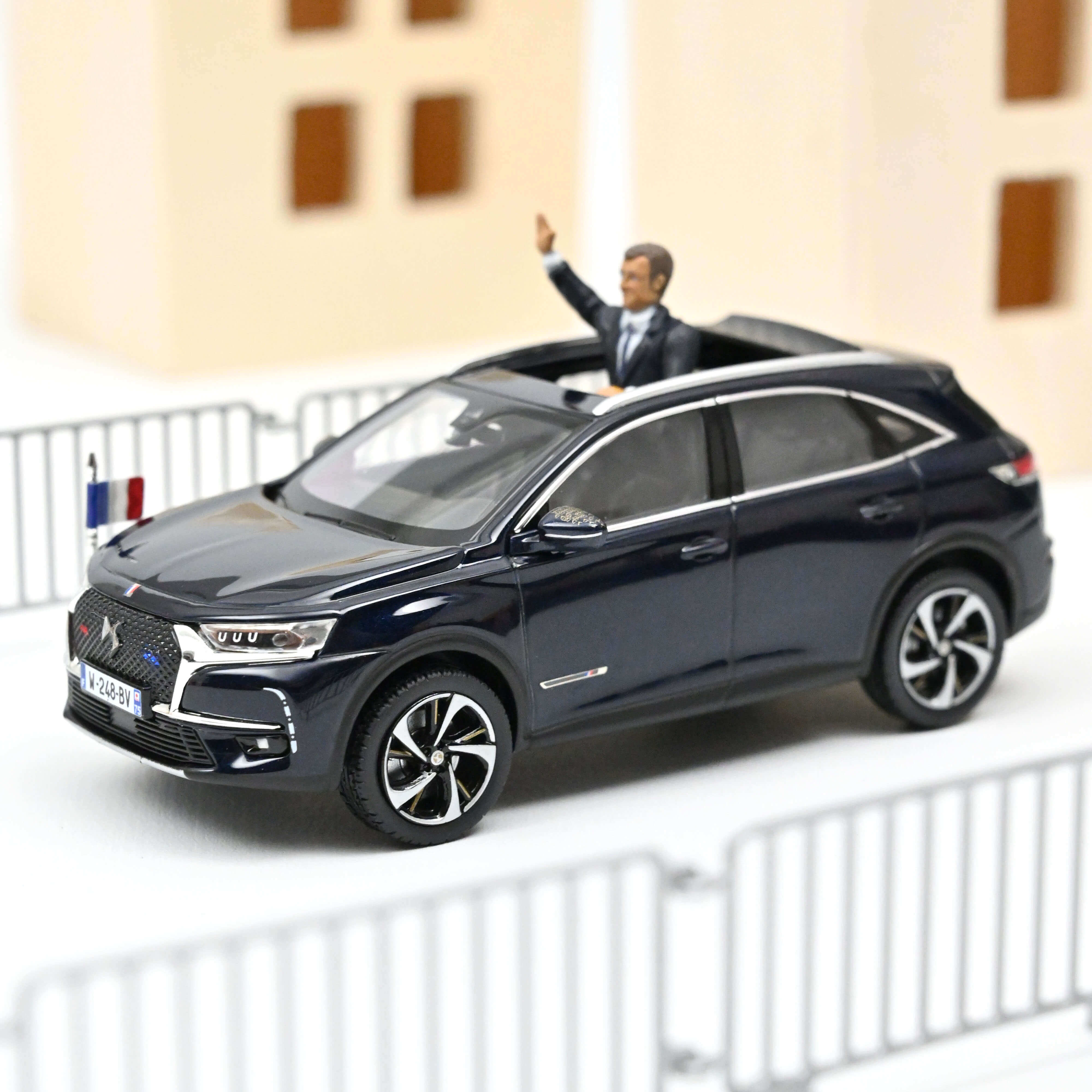 DS 7 Crossback Presidential State Car 2017 Emmanuel Macron 1:43