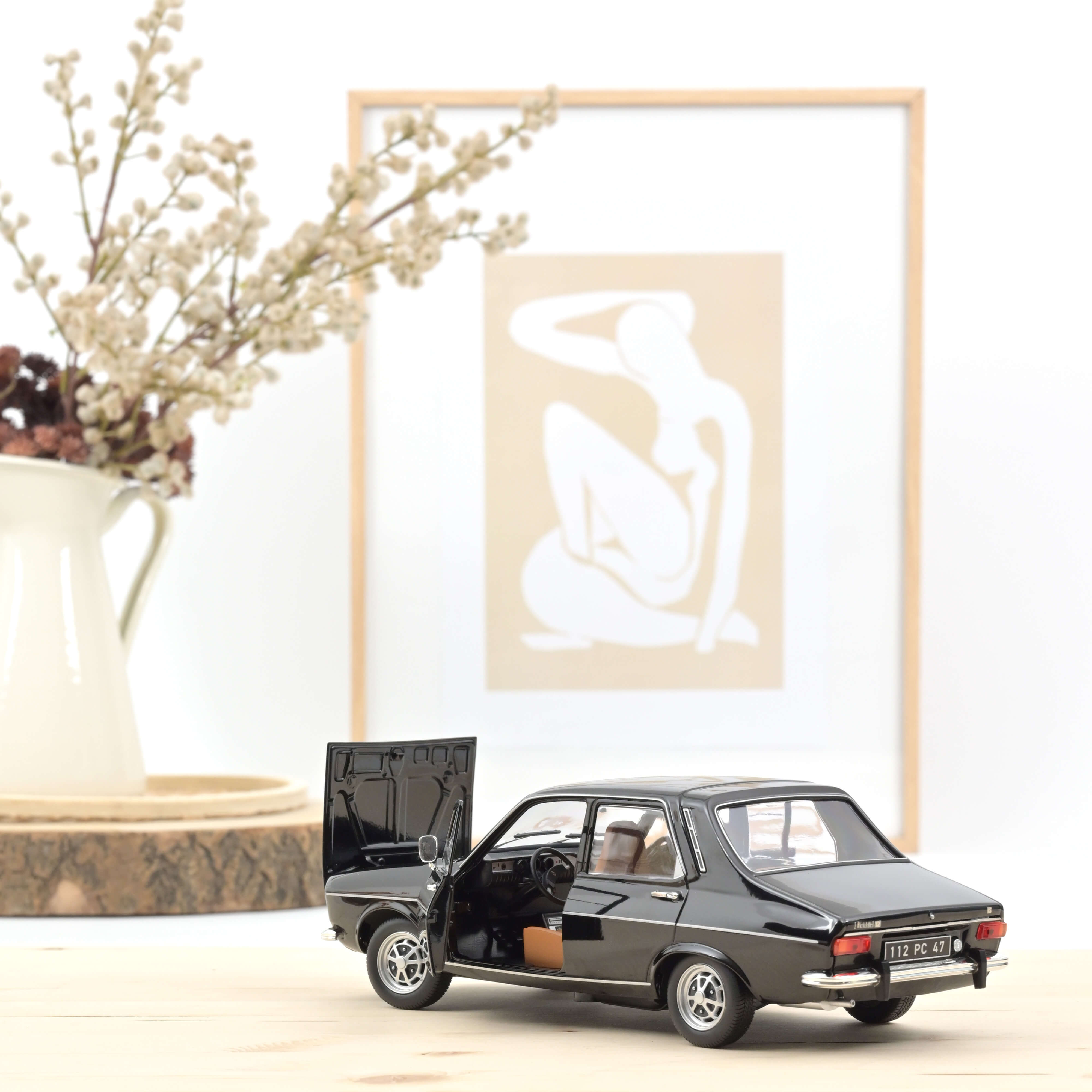 Renault 12 TS 1973 Black 1:18 - 400pcs