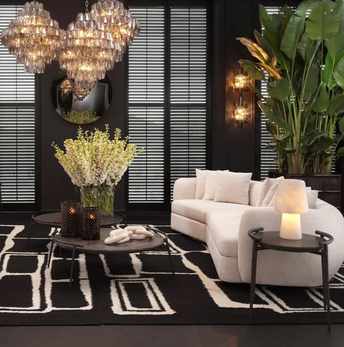 Luxury sofa beige / black 314 x 130 x H. 68 cm - Curved living room sofa - Hotel sofa - Living room furniture - Hotel furniture - Luxury furniture - Luxury furnishings