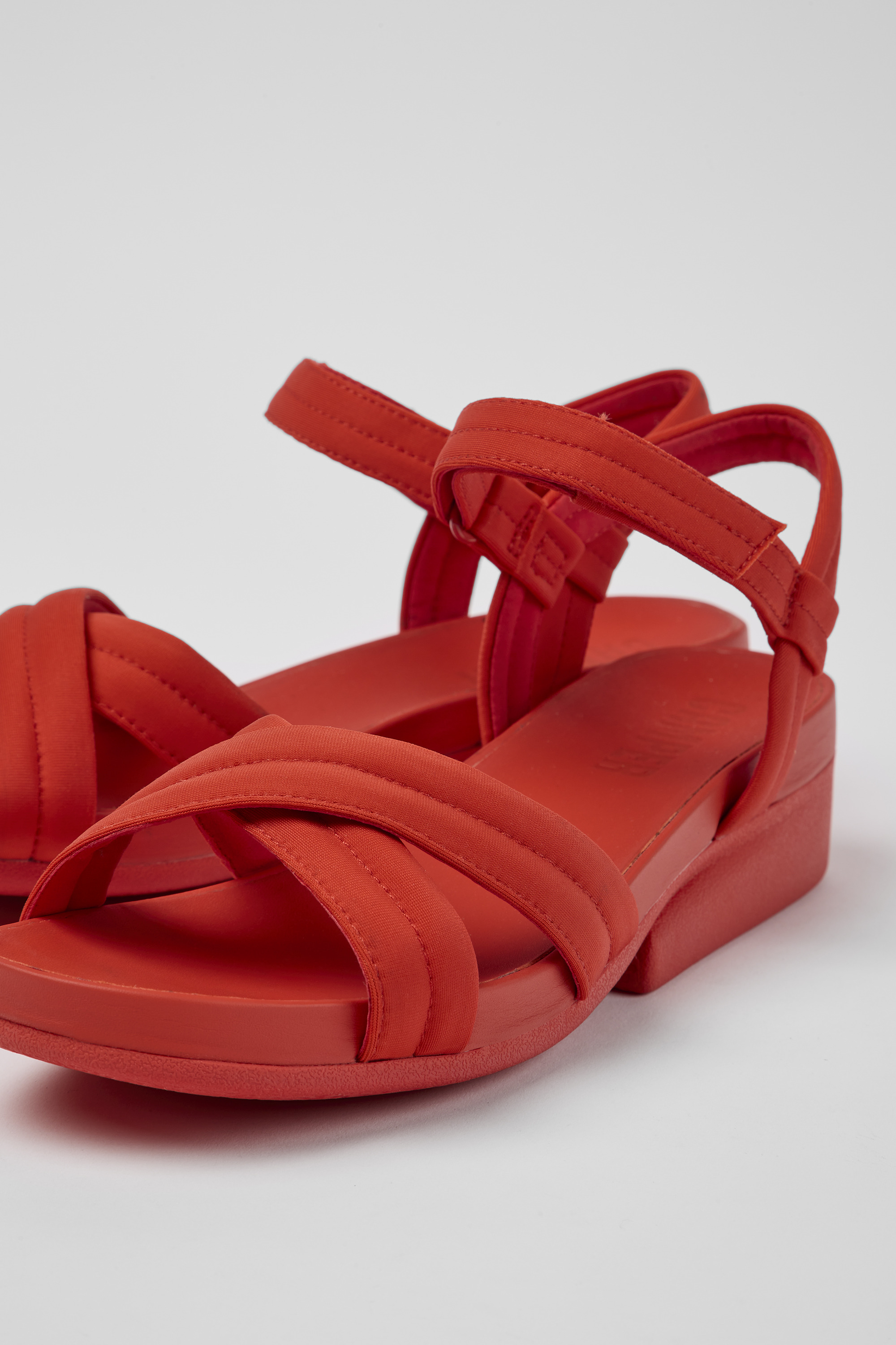 Minikaah - Red recyceltes PET und Nylon Sandalen für Damen