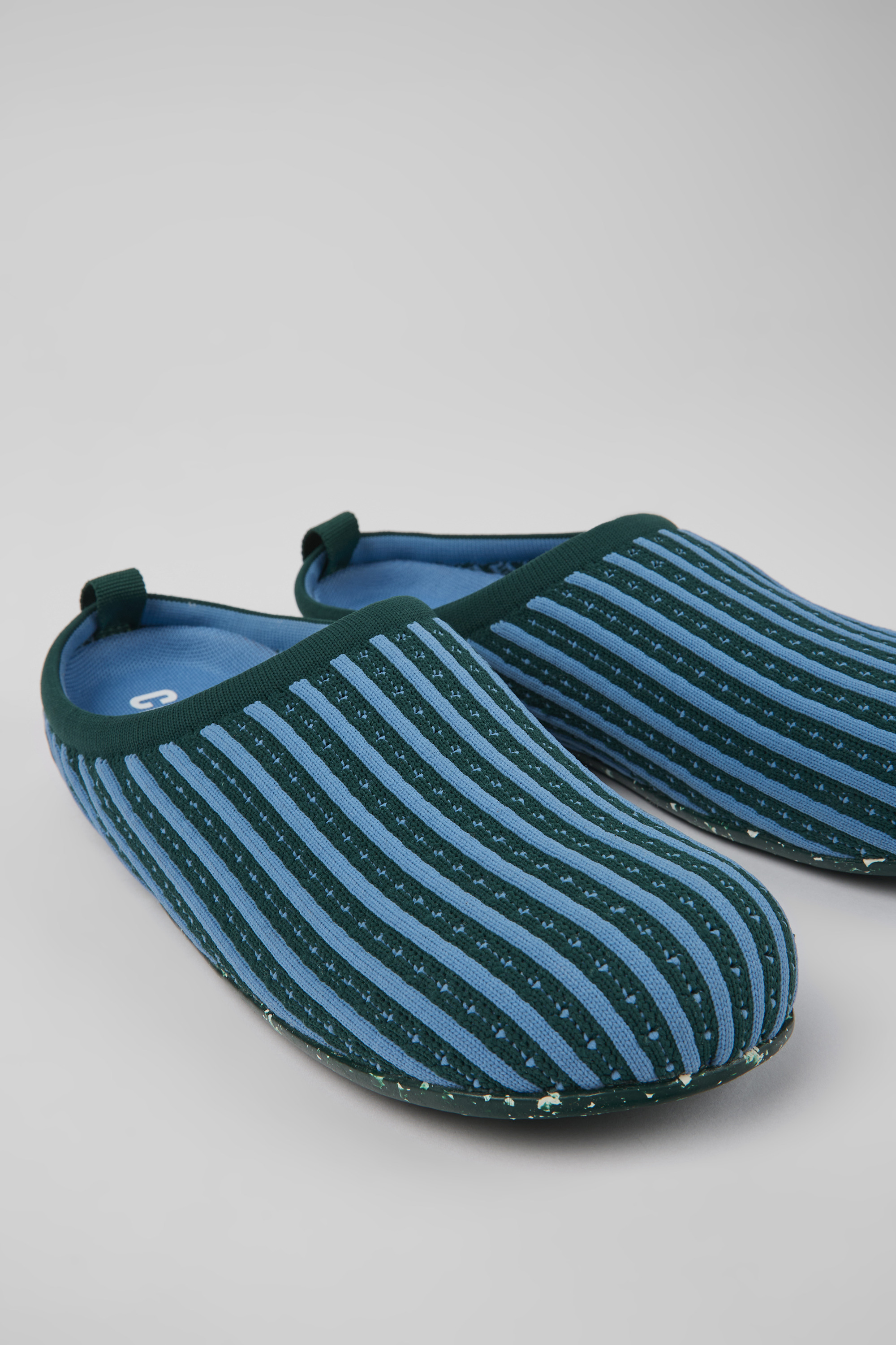 Wabi - Mehrfarbige Hausschuhe für Frauen