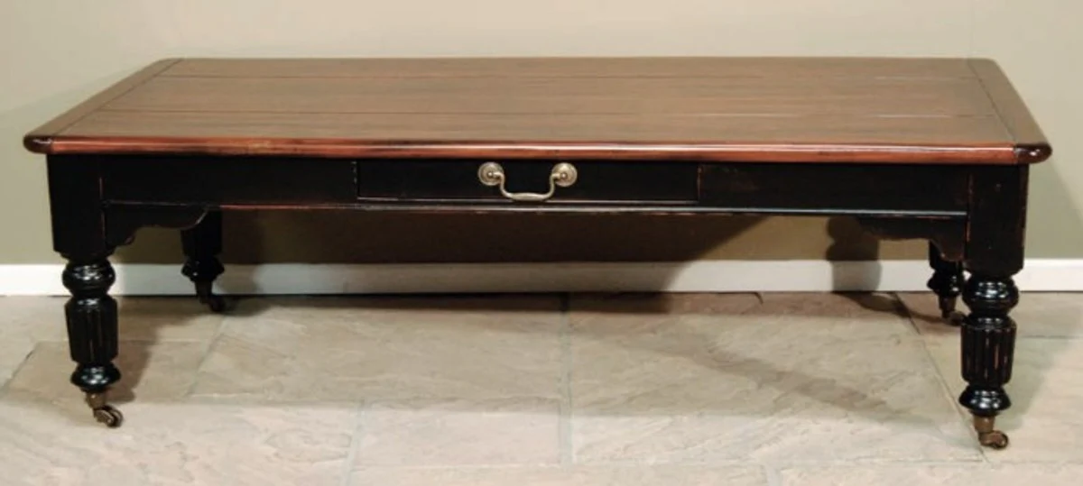 is a Europe-wide renowned producer and distributor of baroque furniture and luxury decorative items