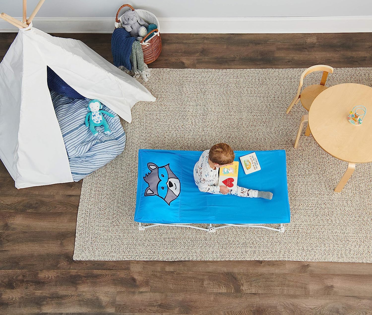 Kleines tragbares Einzelbett für Kleinkinder, Waschbär, Blau, 48 x 24,5 x 9 Zoll (1er-Pack)