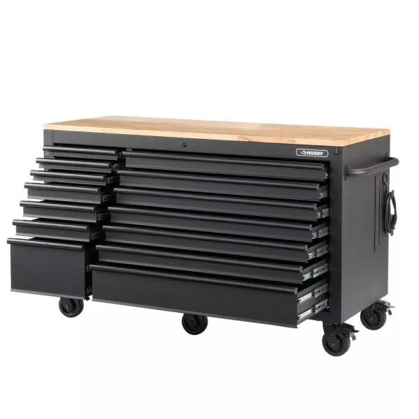 GESTÜTZT 62 IN W 14-DRAWER, DEEP TOOL CHEST MOBILE WORKBENCH IN MATTE BLACK MIT NACHHALTIGE HARDWOOD TOP