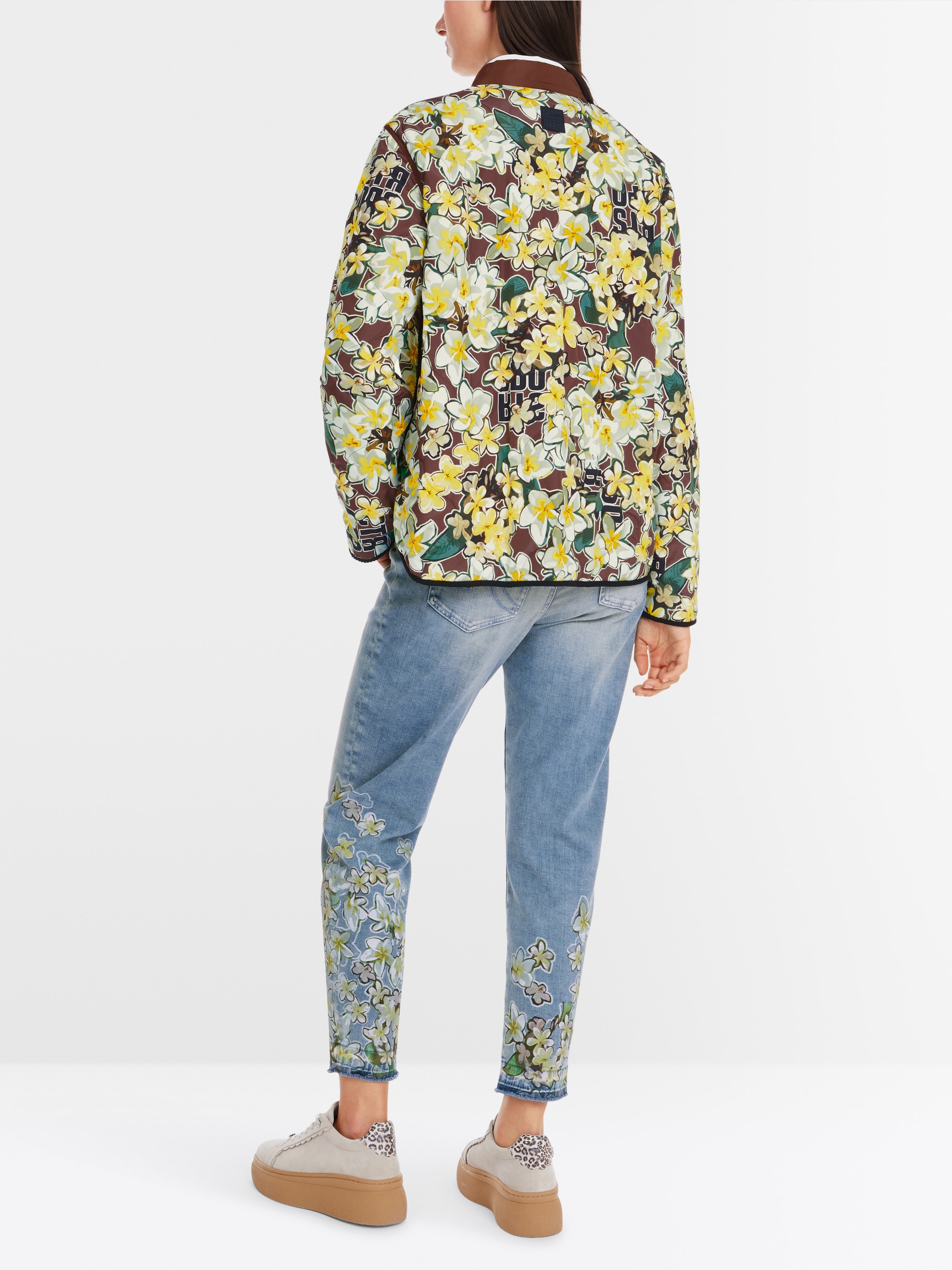 Wendejacke mit Marc-Cain Rethink Together-Print