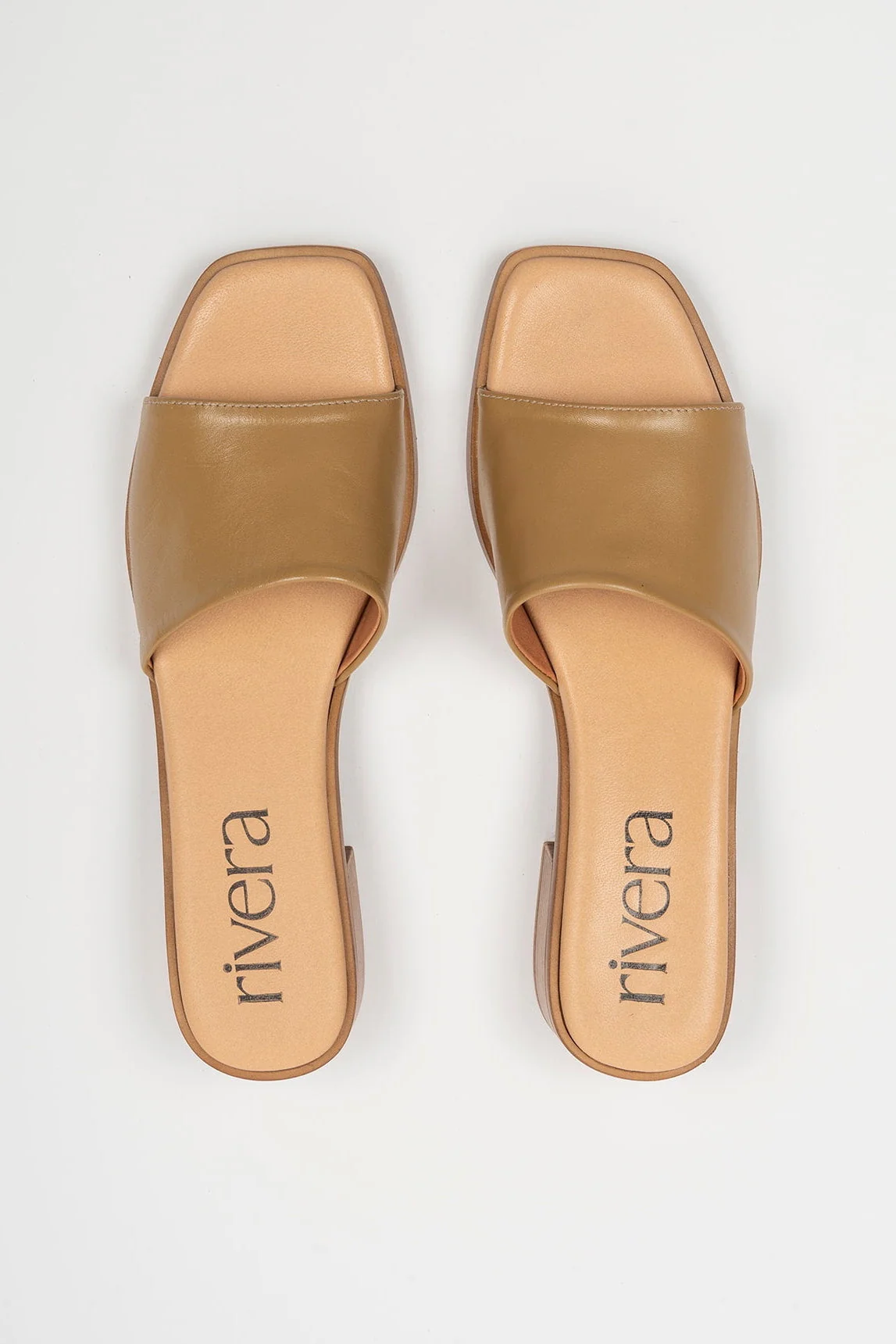 Beigefarbene Cosette-Sandale von Rivera-Spain