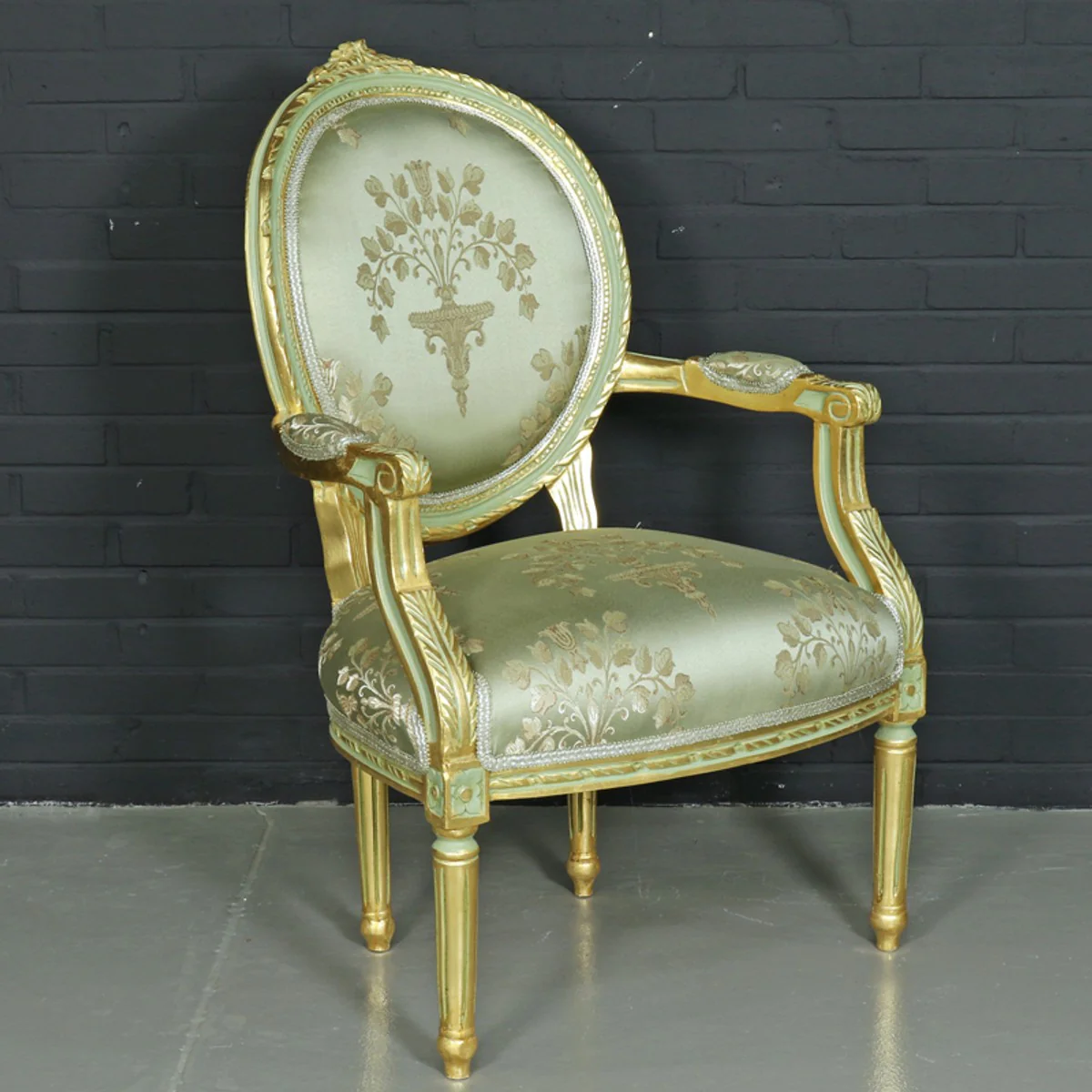 Baroque salon chair medallion Mod2 with armrests light green / gold - antique style chair