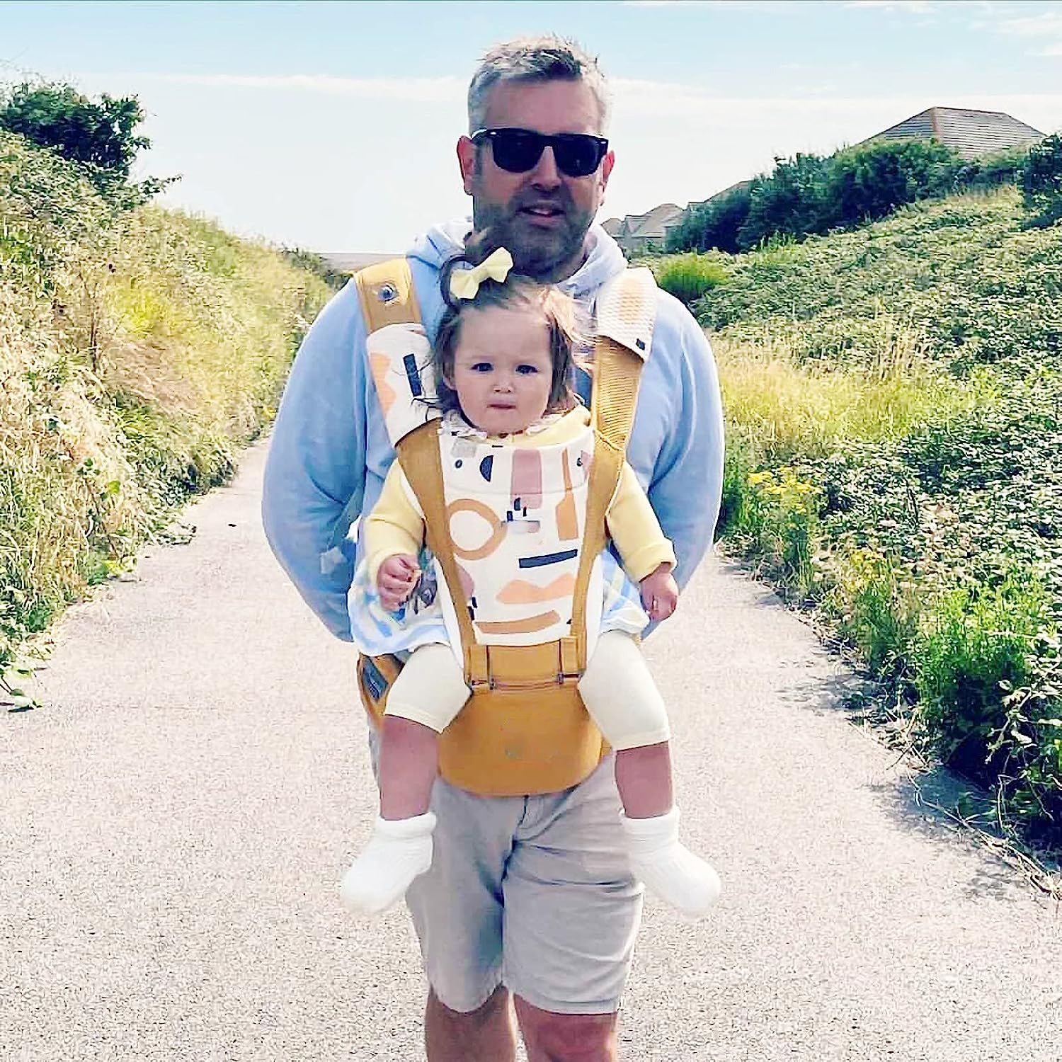 Babytrage für Neugeborene bis Kleinkinder, Baby-Hüfttrage mit Kopfhaube, Taillenverlängerung und 3 Beißpolstern (grau)