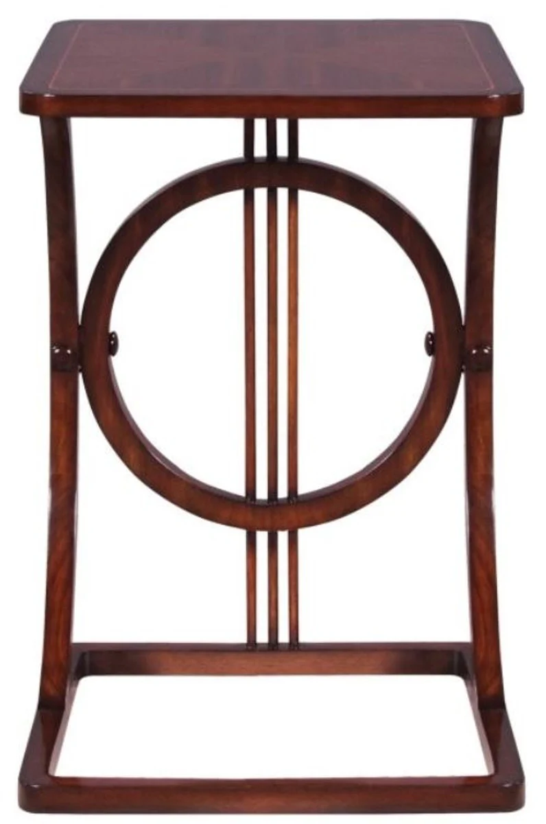 is a Europe-wide renowned producer and distributor of baroque furniture and