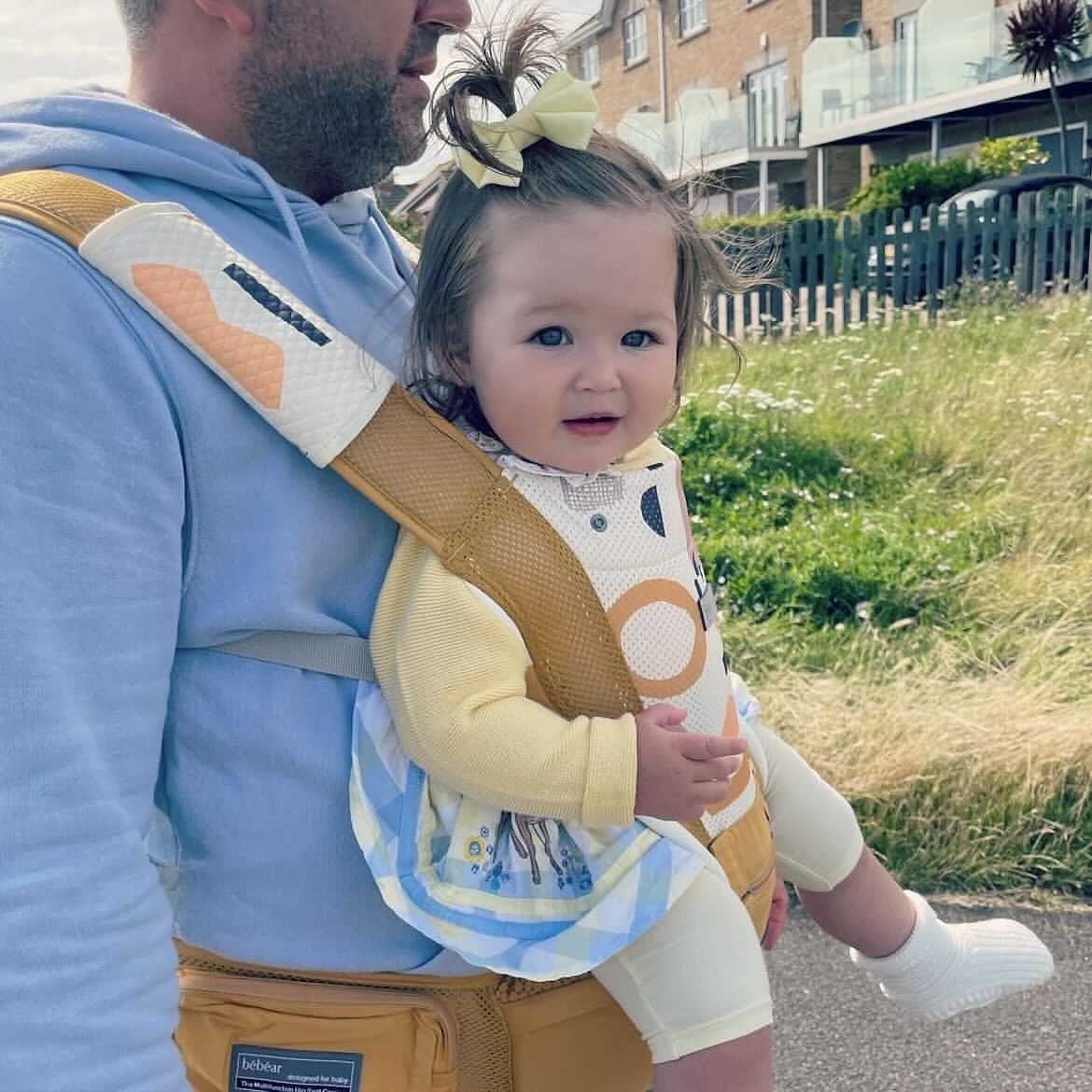 Babytrage für Neugeborene bis Kleinkinder, Baby-Hüfttrage mit Kopfhaube, Taillenverlängerung und 3 Beißpolstern (grau)